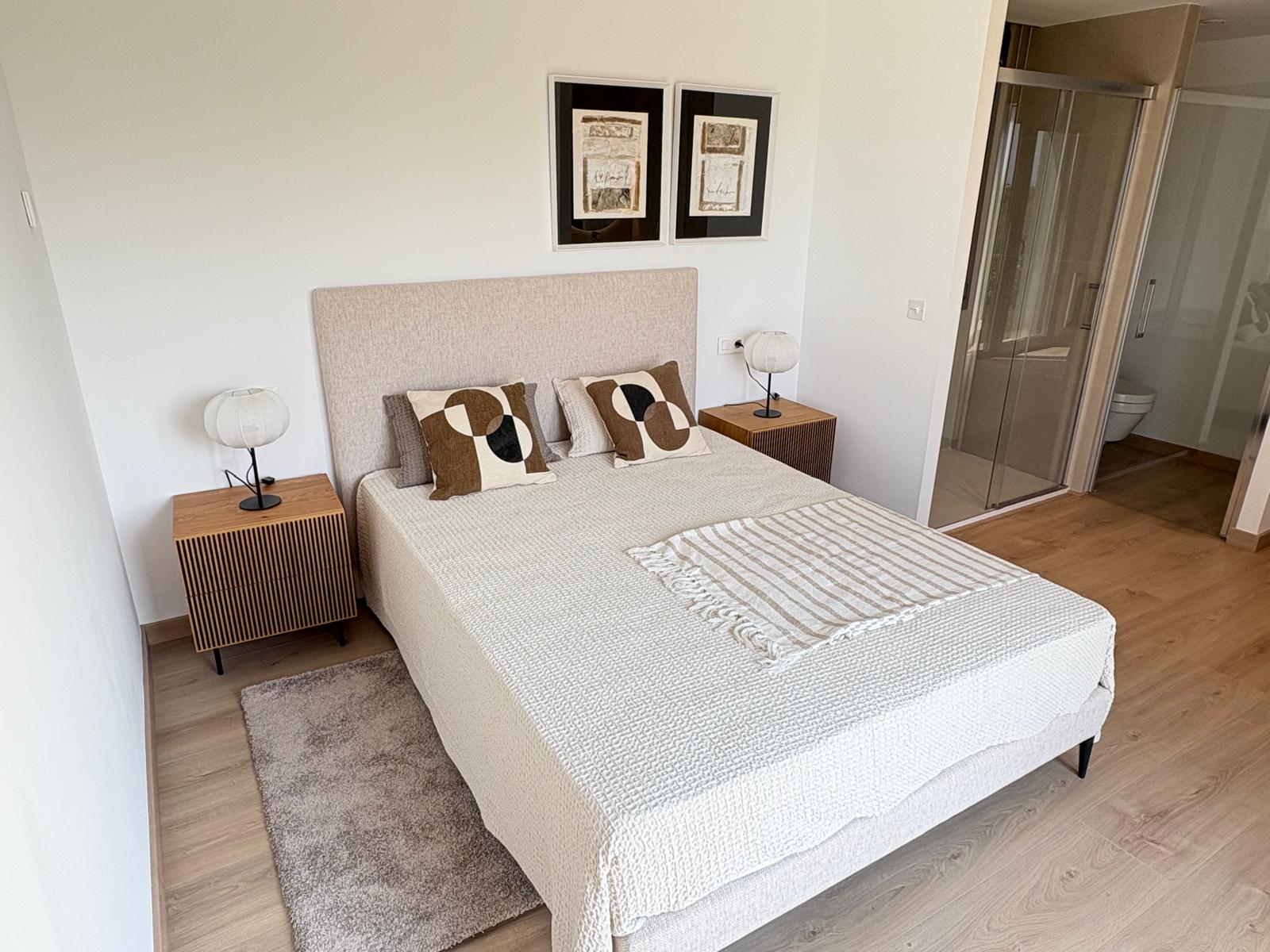 Bedroom in villa for sale in Finestrat