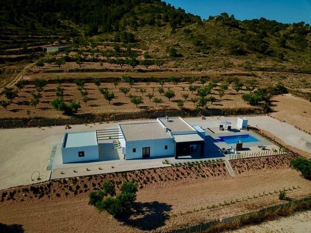 Pool area in villa for sale in La Canalosa