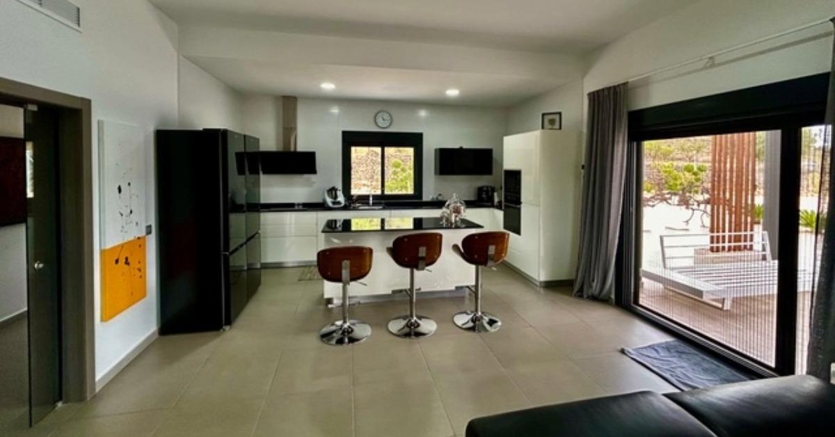 Dining area in villa for sale in La Canalosa