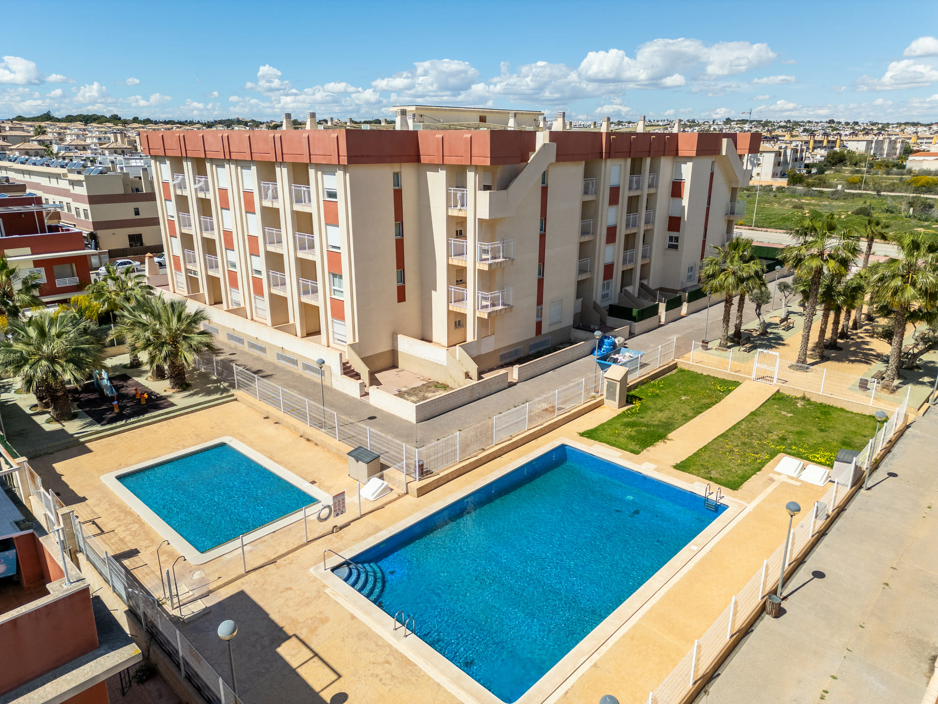 Kitchen in apartment for sale in Orihuela Costa