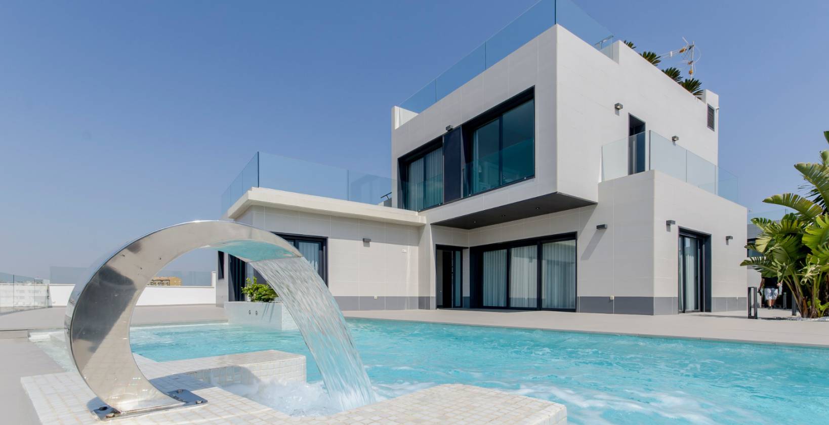 Garden in villa for sale in Dehesa de Campoamor