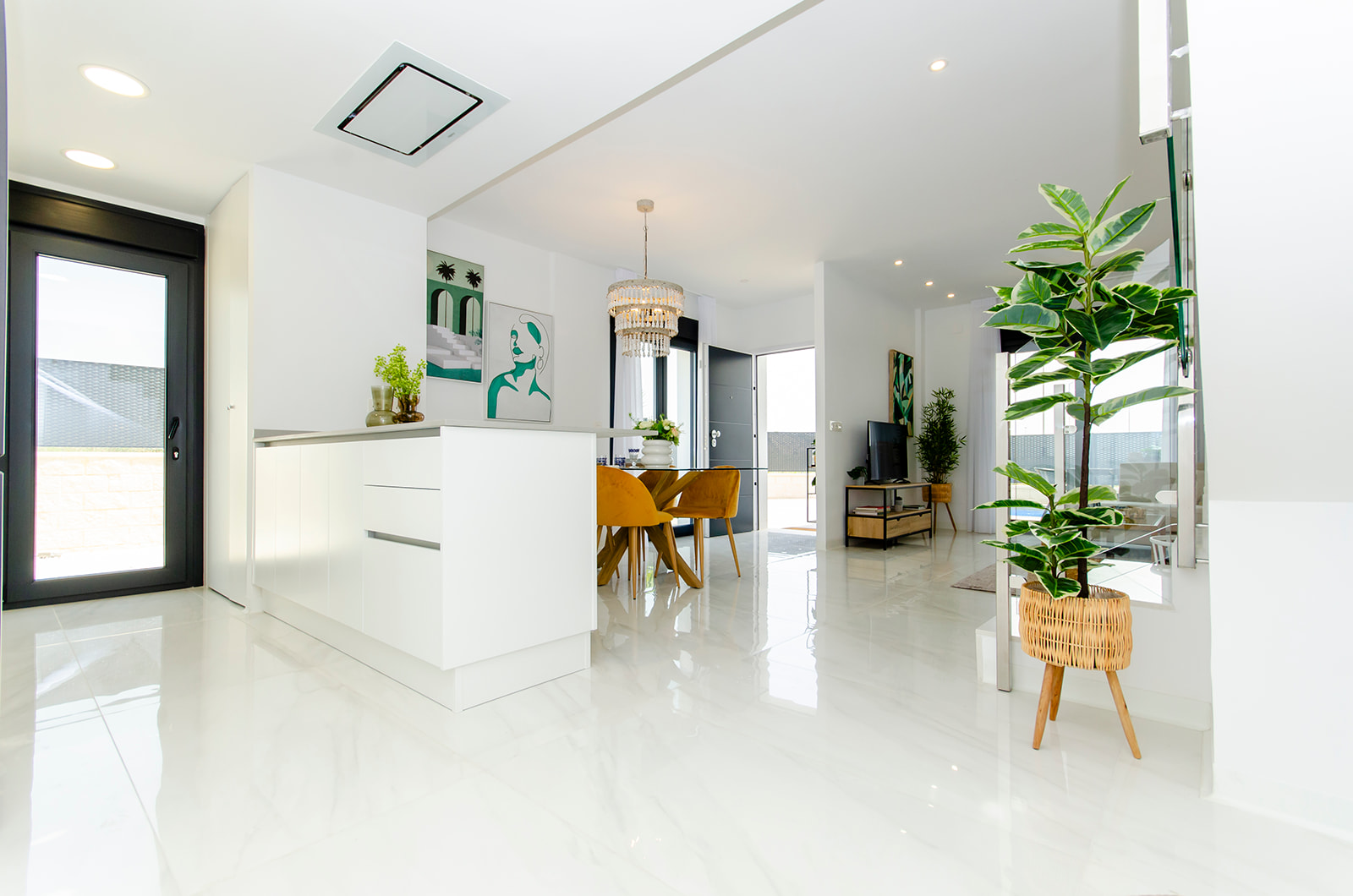 Dining area in villa for sale in Orihuela Costa