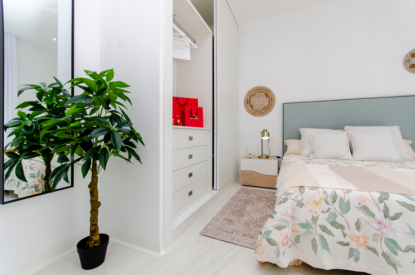 Master bedroom in villa for sale in Orihuela Costa