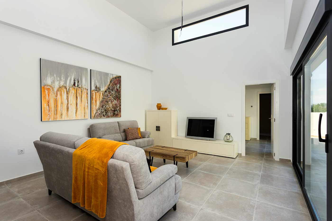 Dining area in villa for sale in Daya Nueva