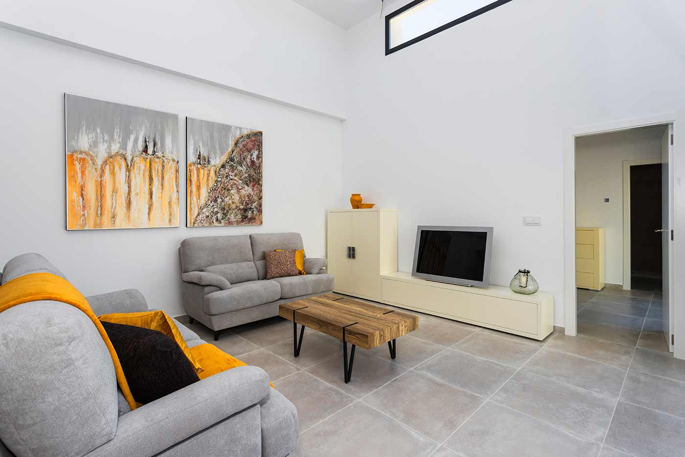Bedroom in villa for sale in Daya Nueva
