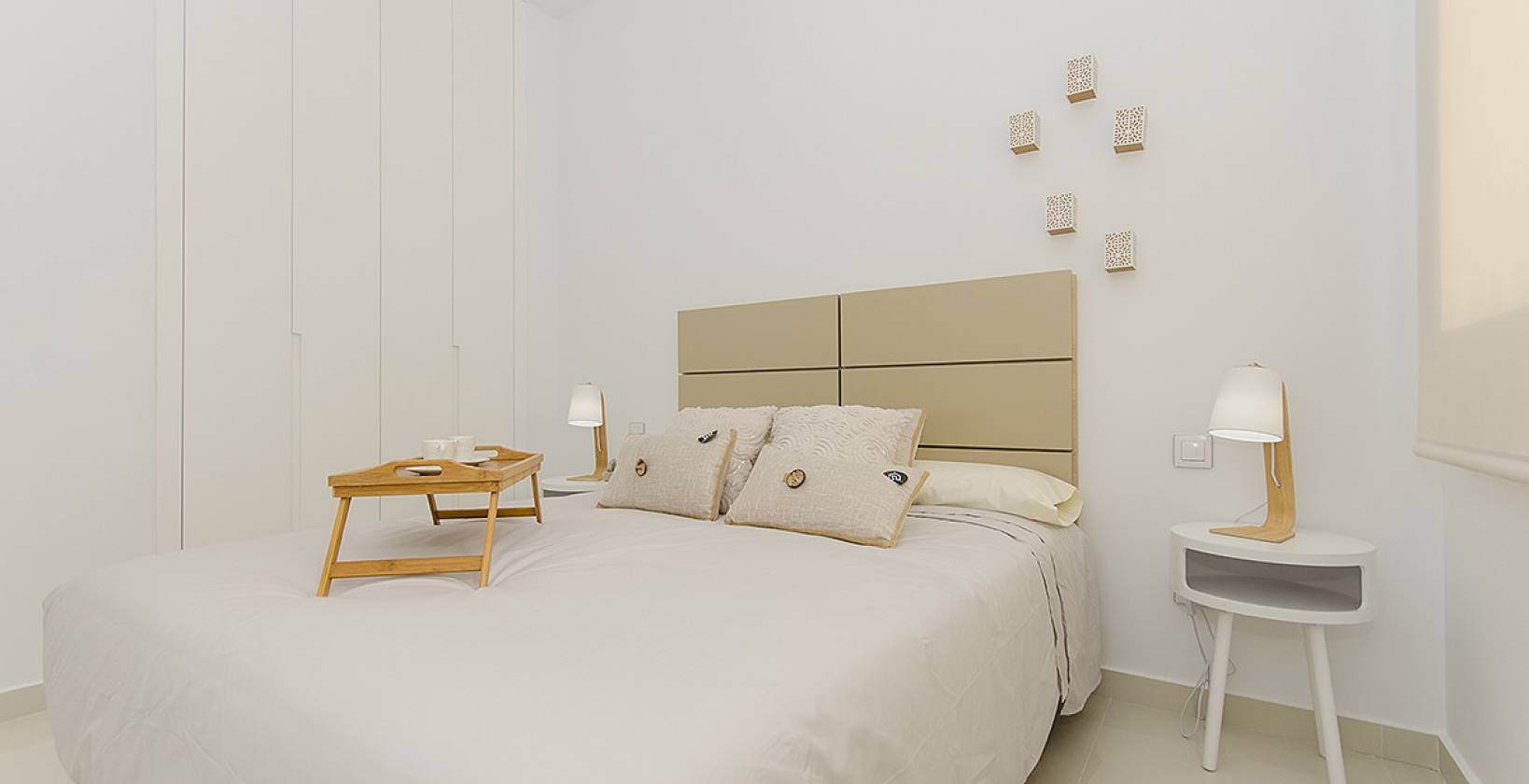 Master bedroom in villa for sale in Dehesa de Campoamor