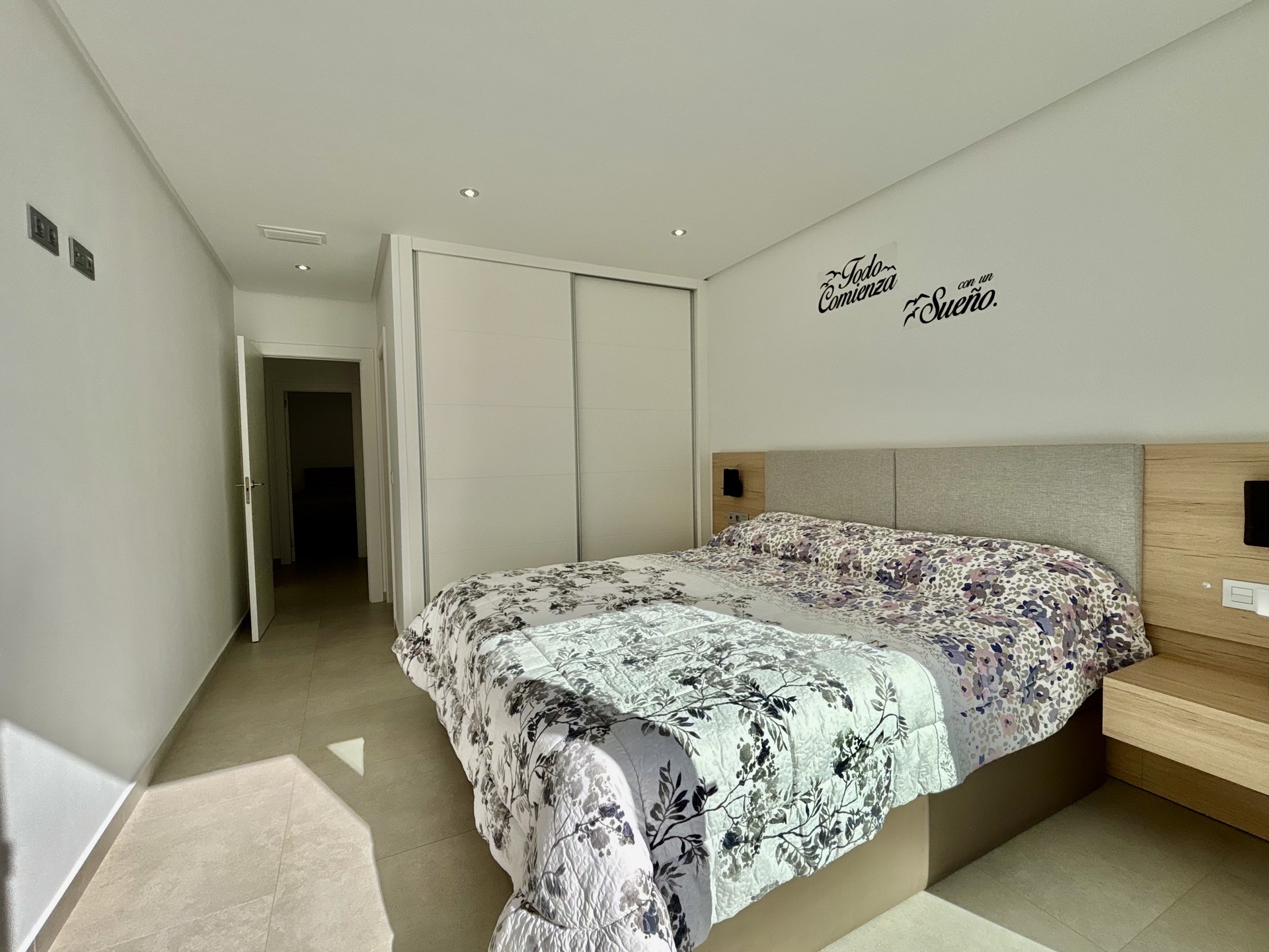 Terrace in villa for sale in Benijófar