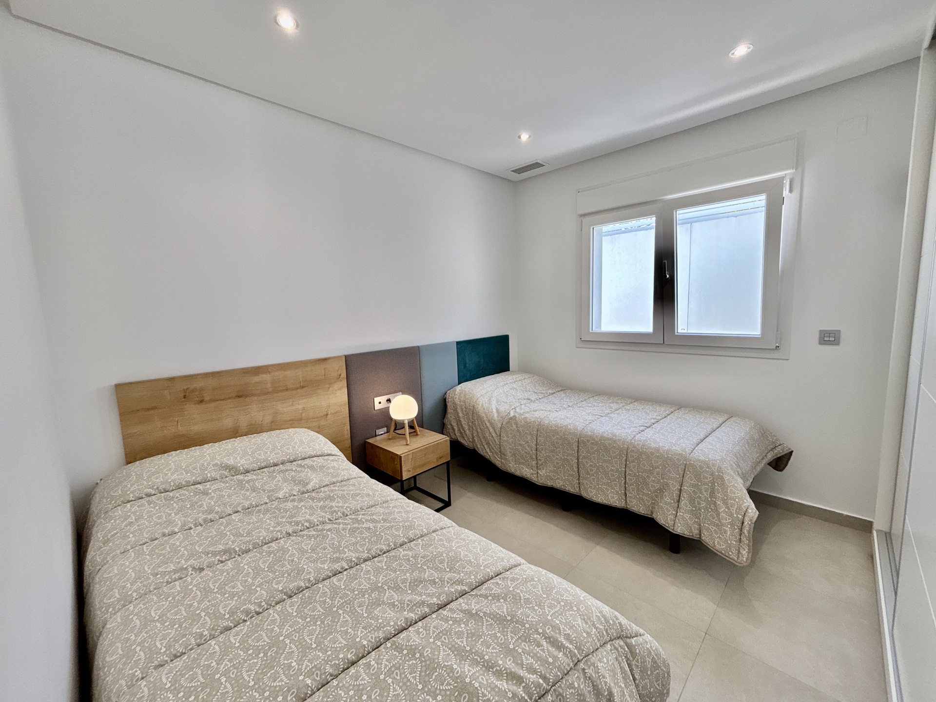 Bedroom in villa for sale in Benijófar
