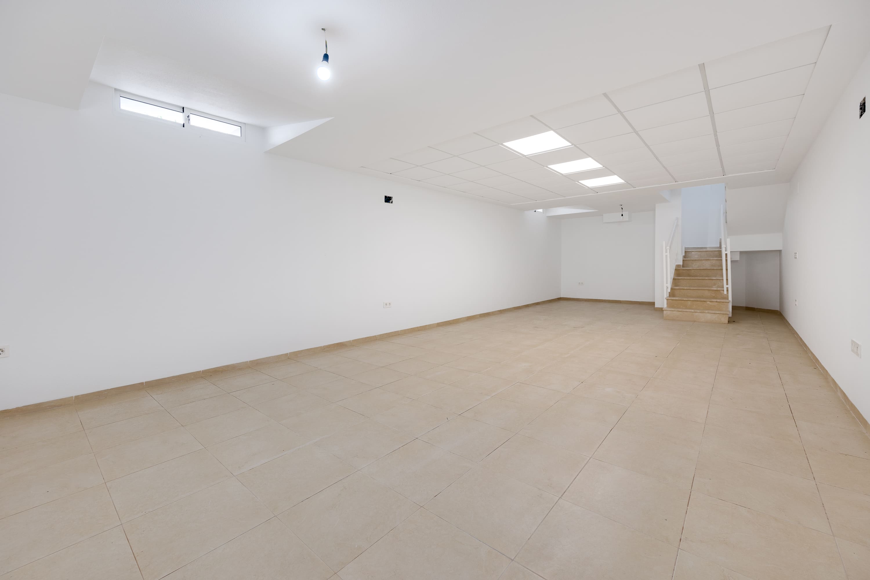Pool area in villa for sale in San Fulgencio