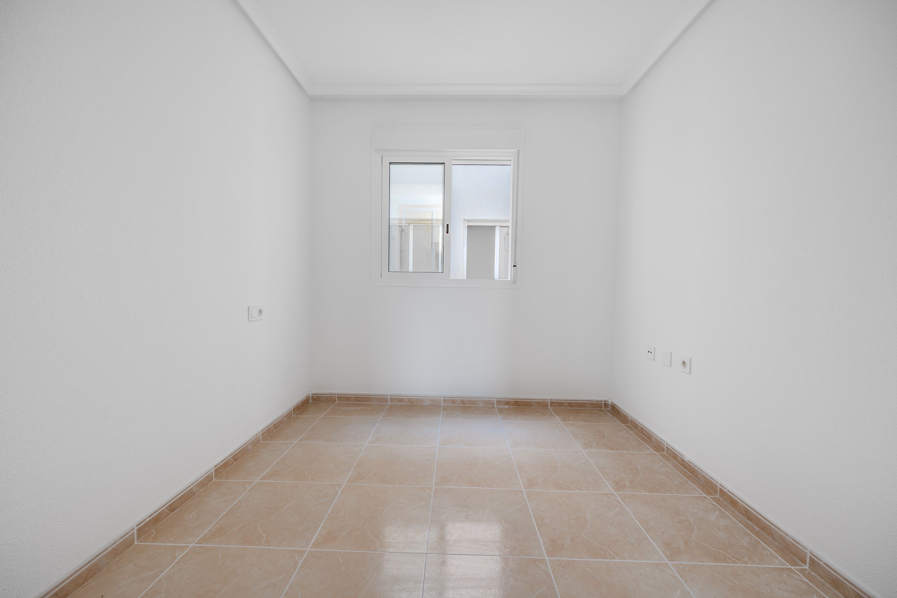 Bedroom in apartment for sale in San Fulgencio
