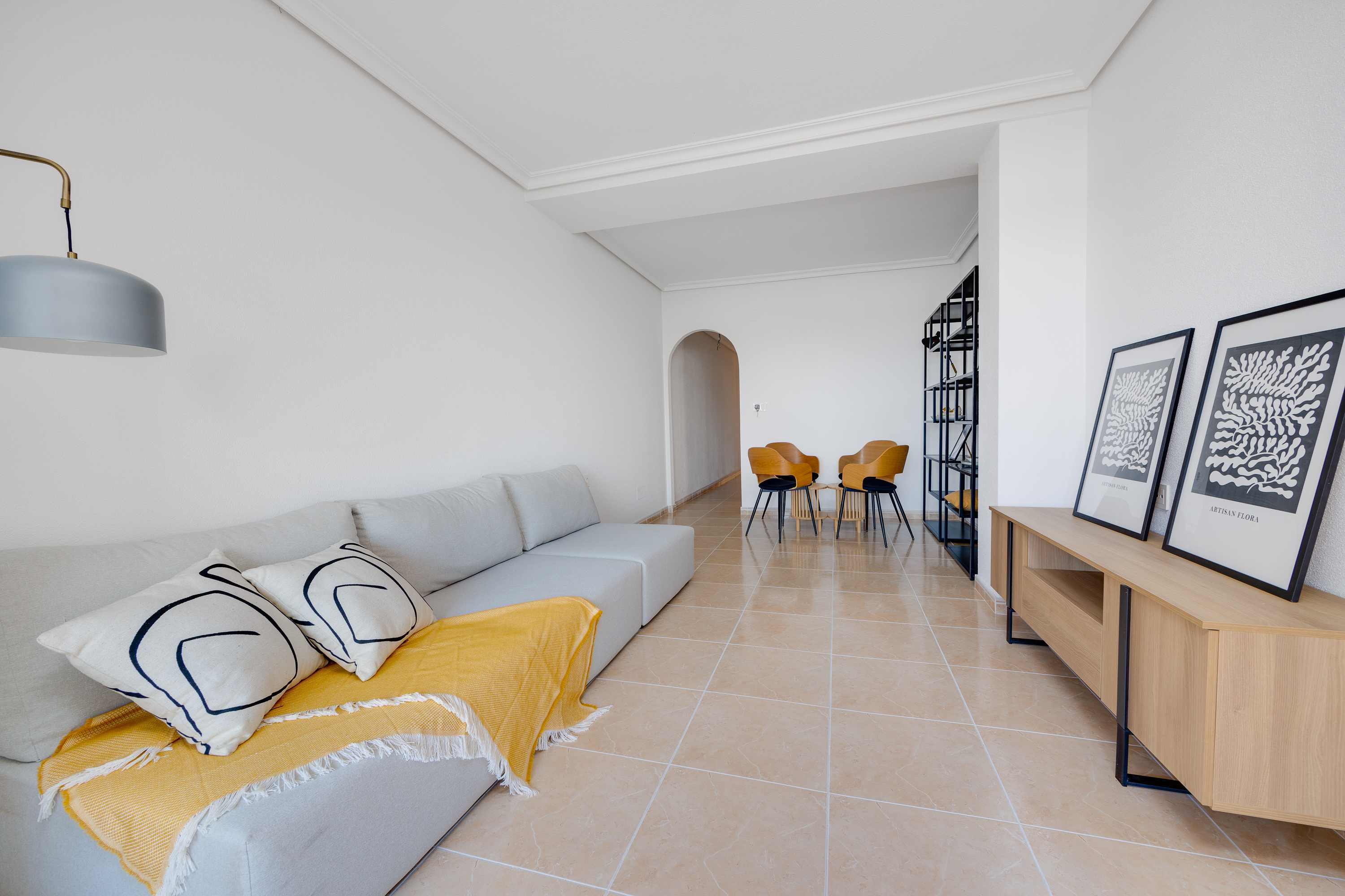 Located in the charming town of San Fulgencio, this residential complex offers a total of 33 apartme