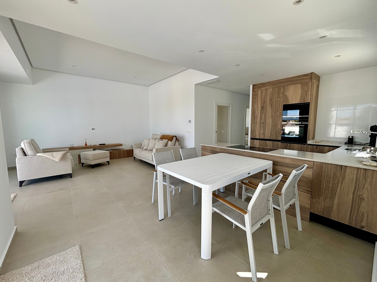 Located in the charming town of Rojales, this exclusive collection of 7 detached homes offers a tran