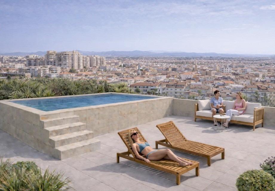 Terrace in apartment for sale in Torrevieja