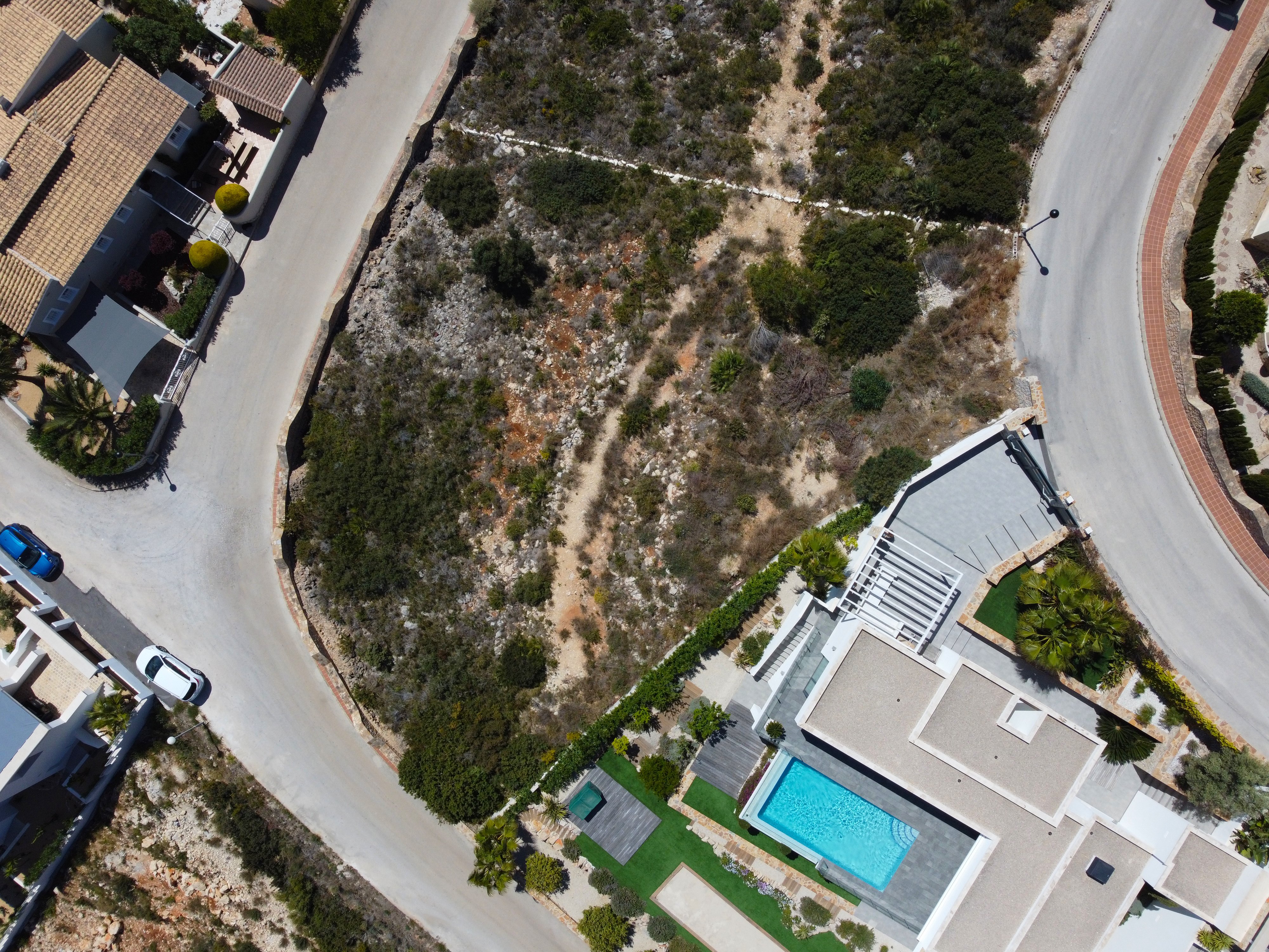Garden in villa for sale in Cumbre del Sol