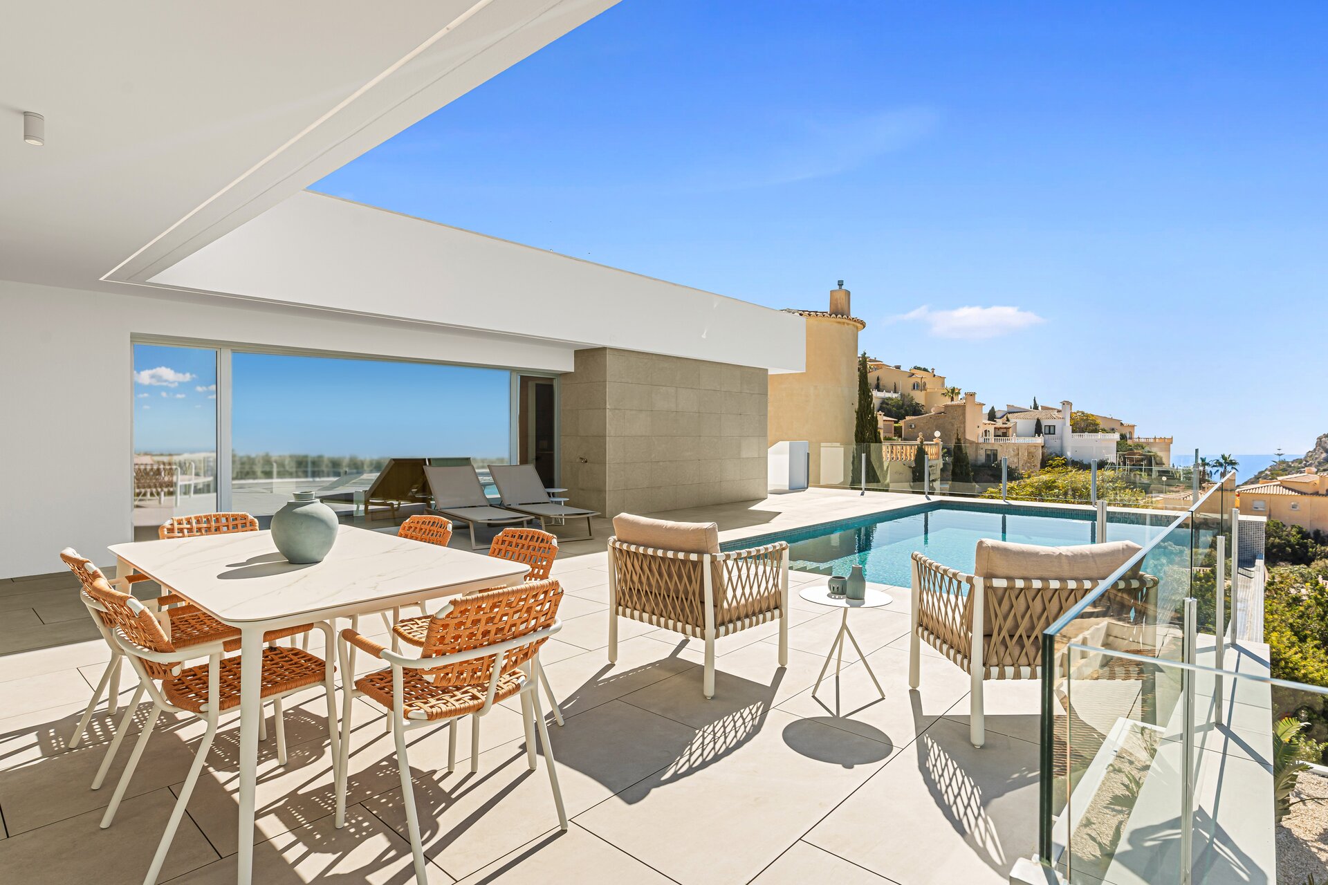 Terrace in villa for sale in Cumbre del Sol