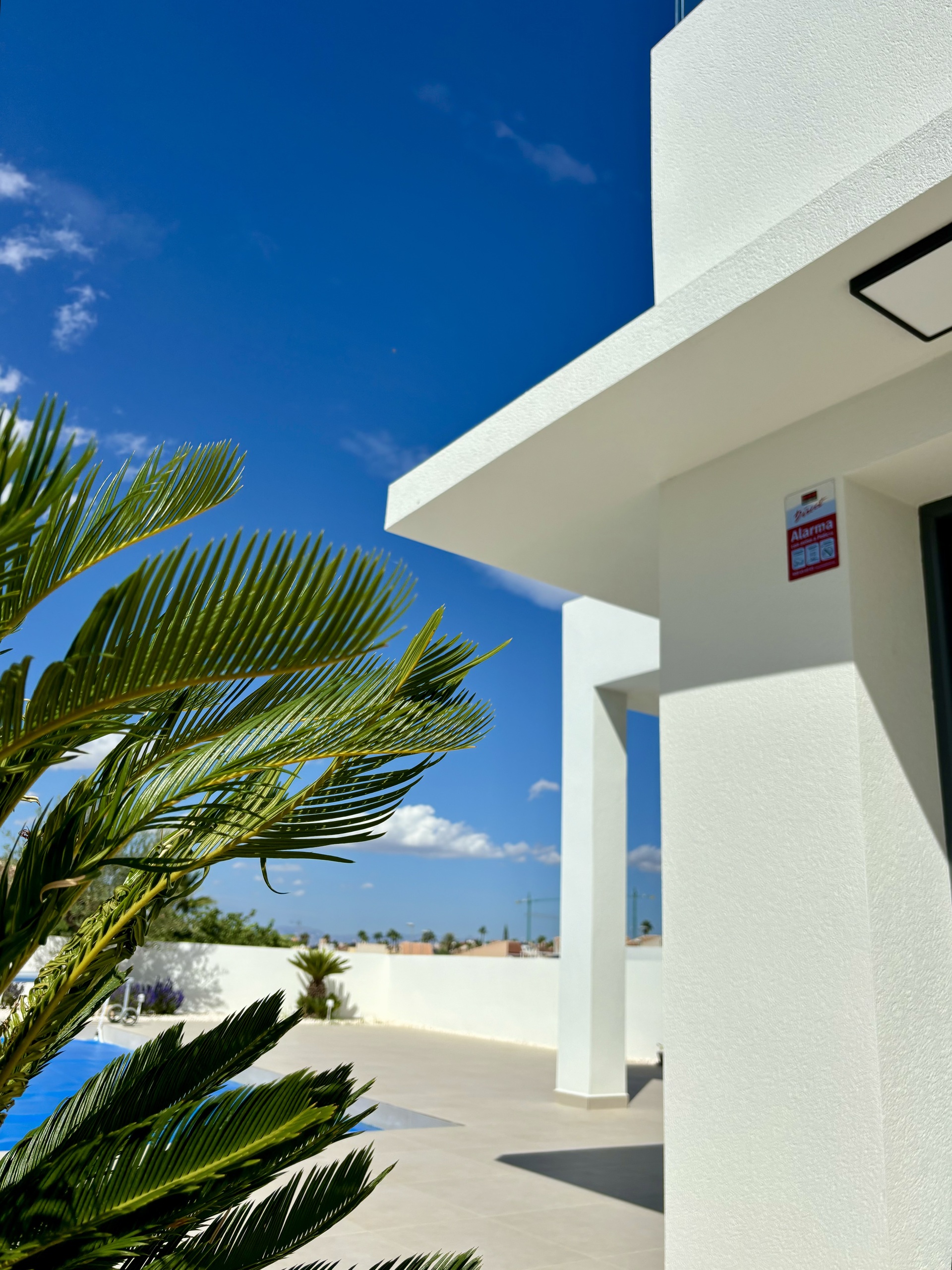 Master bedroom in villa for sale in Benijófar