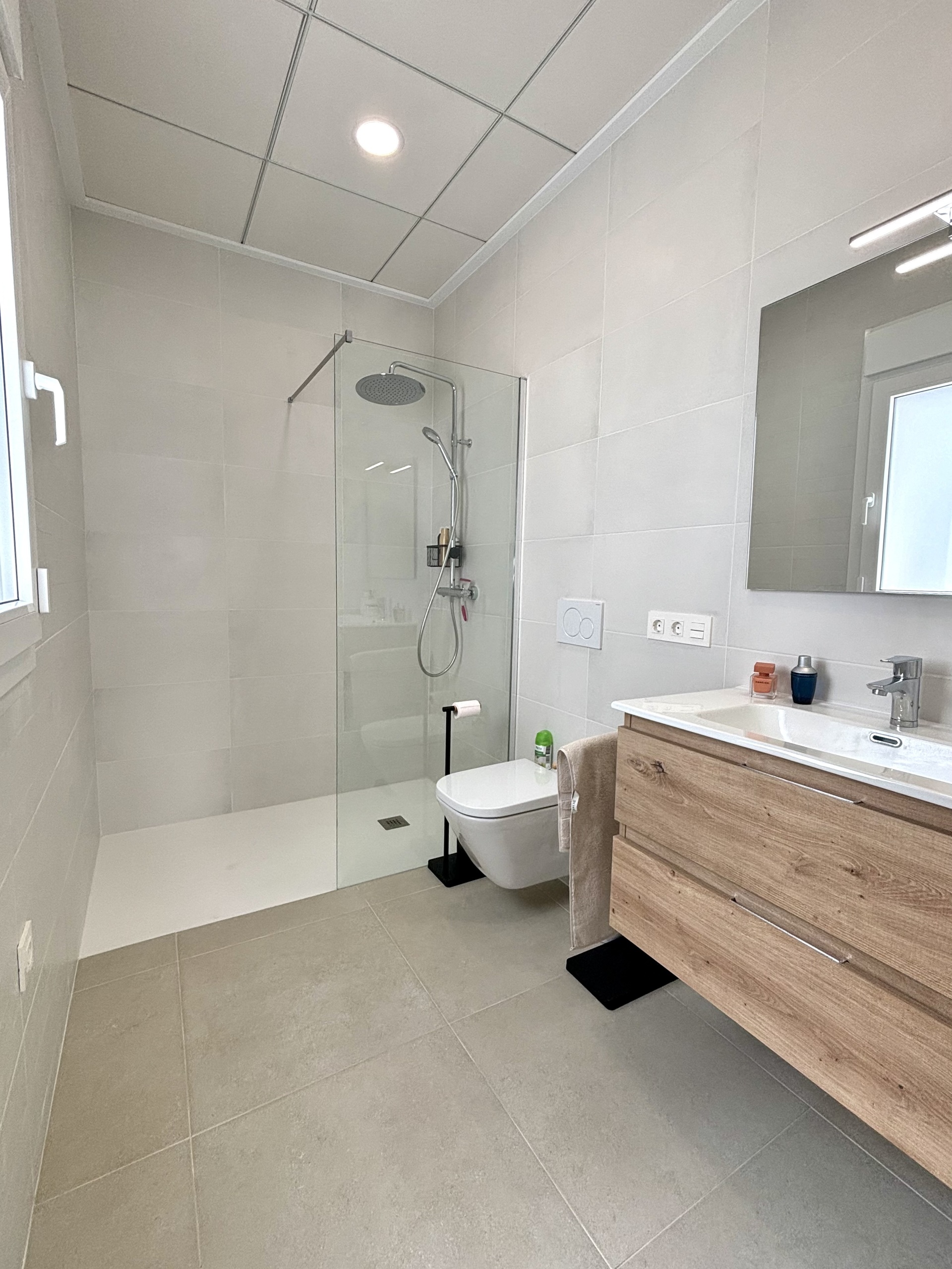 Bathroom in villa for sale in Benijófar