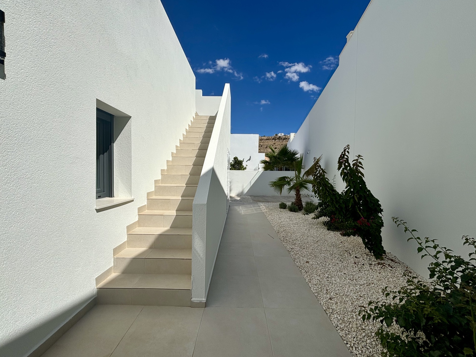 Garden in villa for sale in Benijófar
