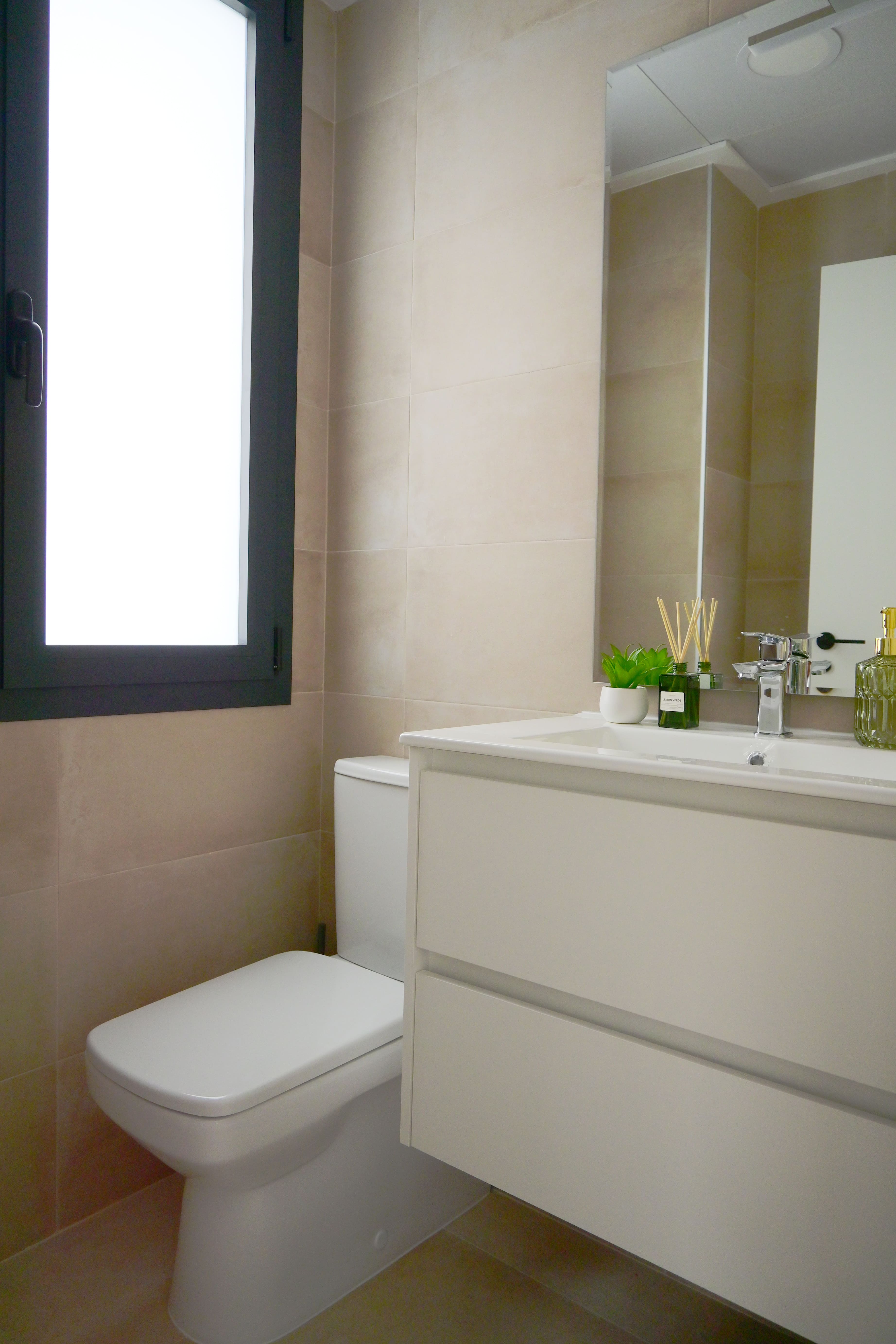 Master bedroom in terraced for sale in Dolores