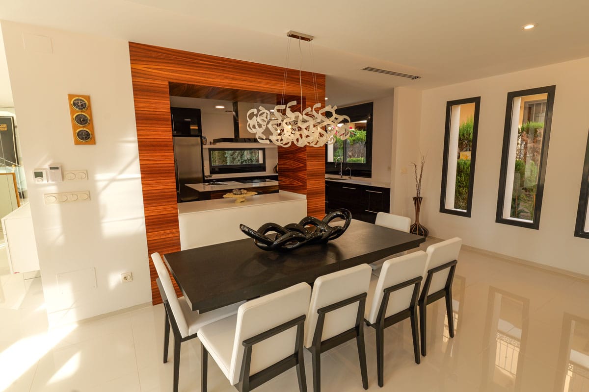 Pool area in villa for sale in Torrevieja