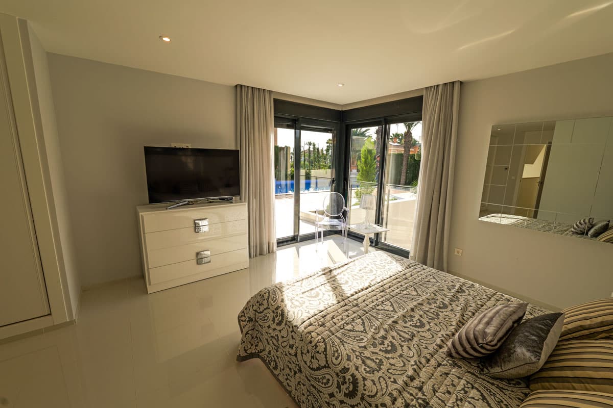 Garden in villa for sale in Torrevieja