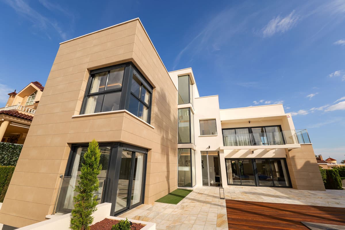 Exterior view in villa for sale in Torrevieja