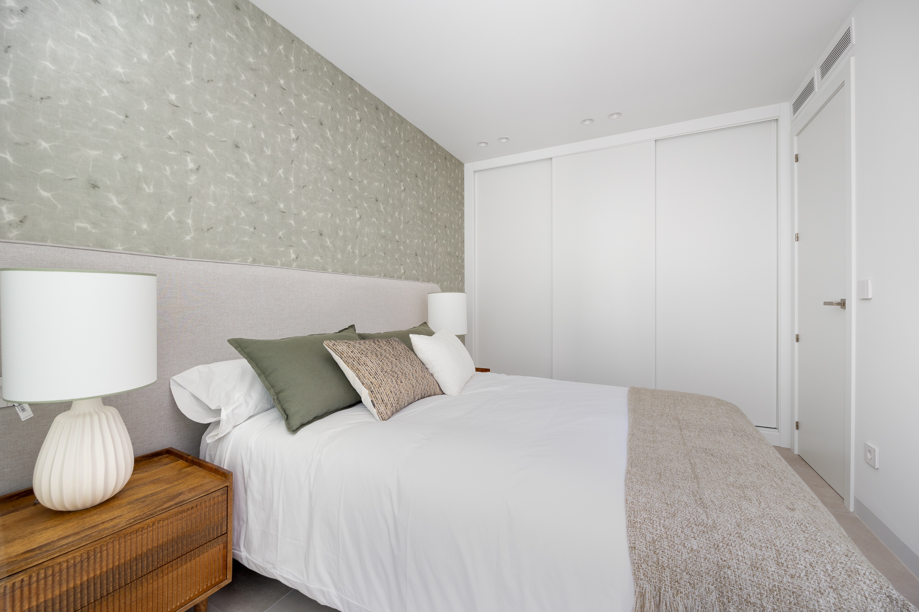 Master bedroom in terraced for sale in Mutxamel