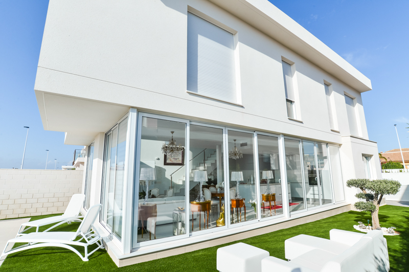 Garden in villa for sale in Gran Alacant