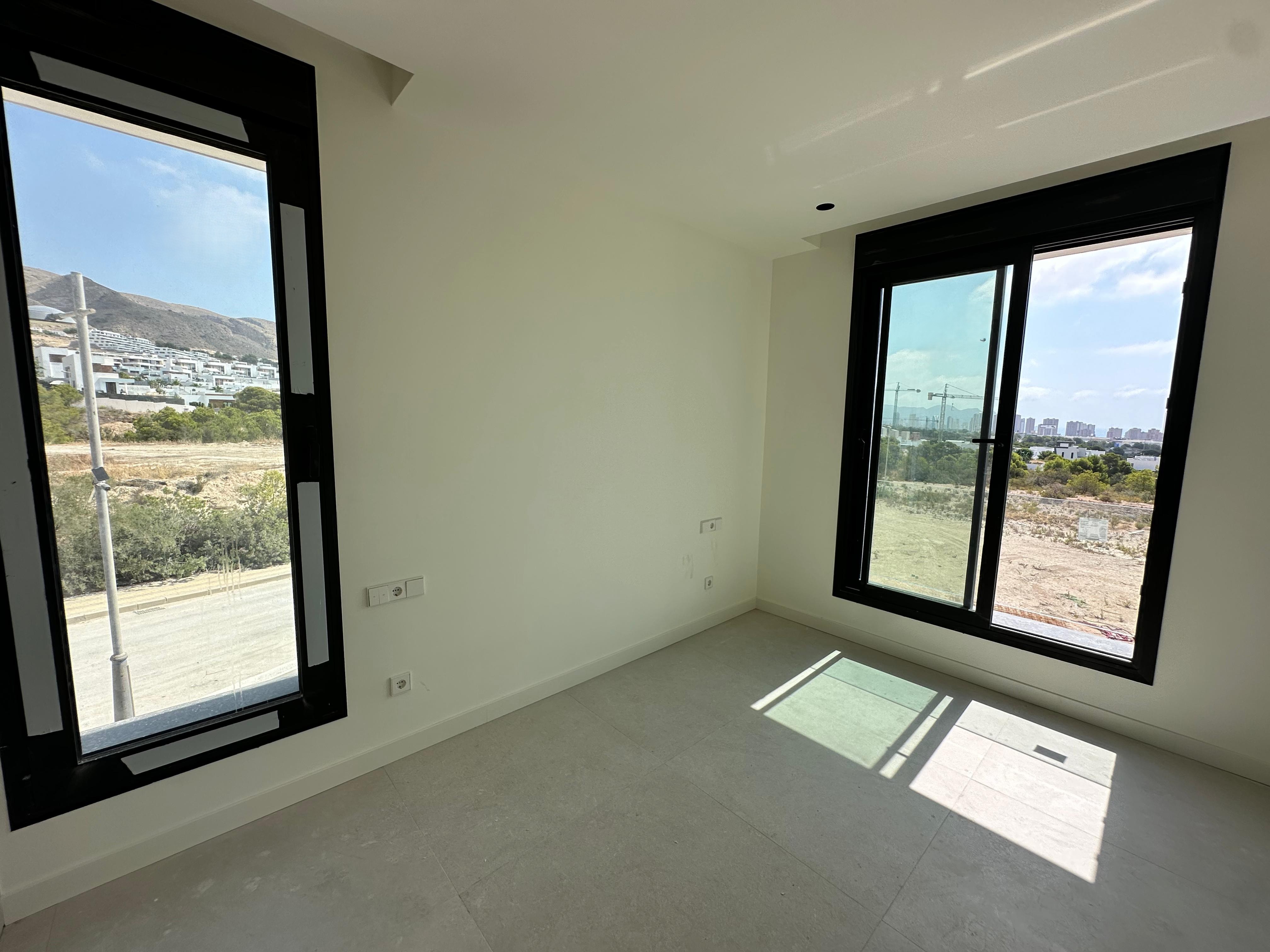 Master bedroom in villa for sale in Finestrat
