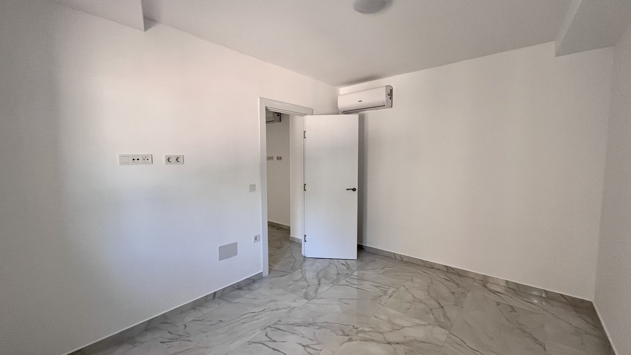 Dining area in bungalow for sale in Torrevieja