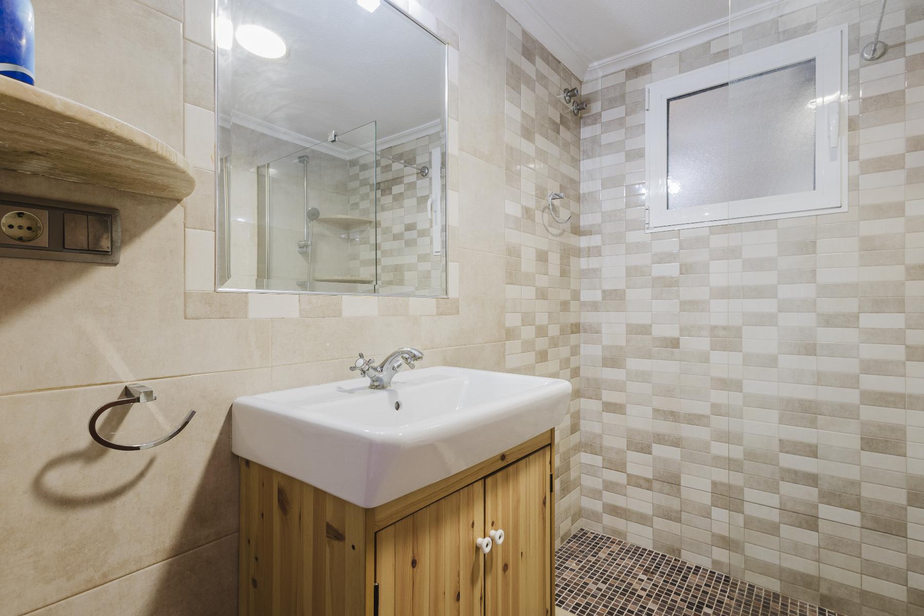 Master bedroom in apartment for sale in Torrevieja
