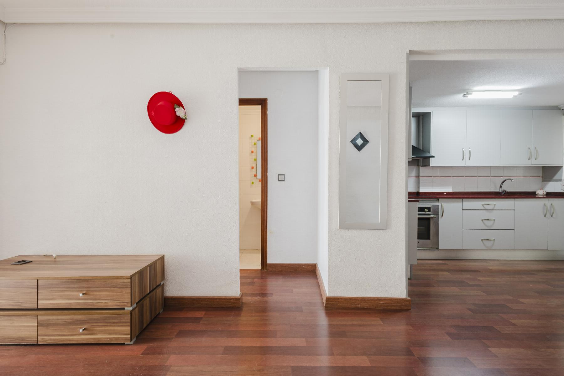 Bedroom in apartment for sale in Torrevieja