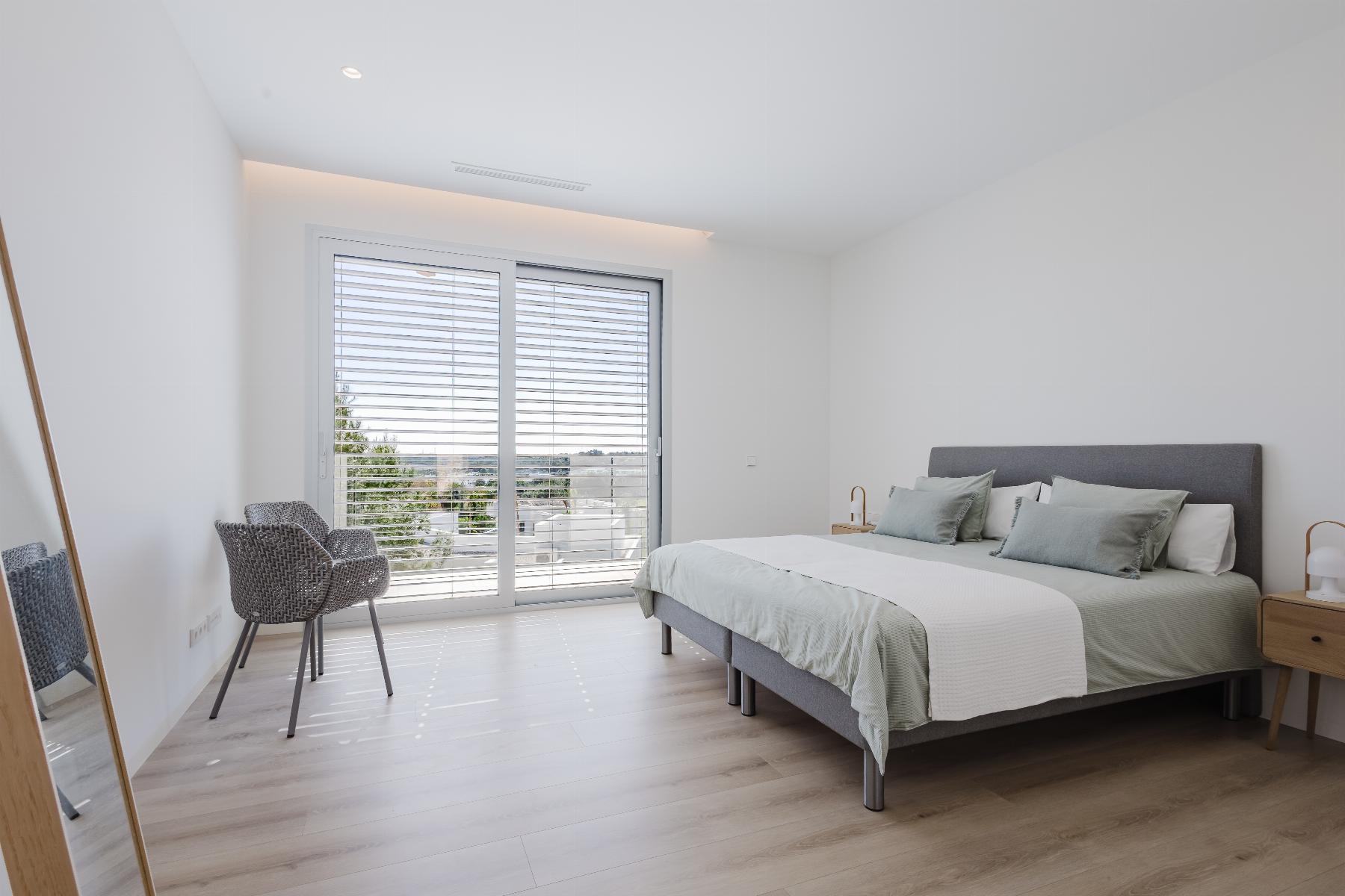 Master bedroom in villa for sale in Orihuela Costa