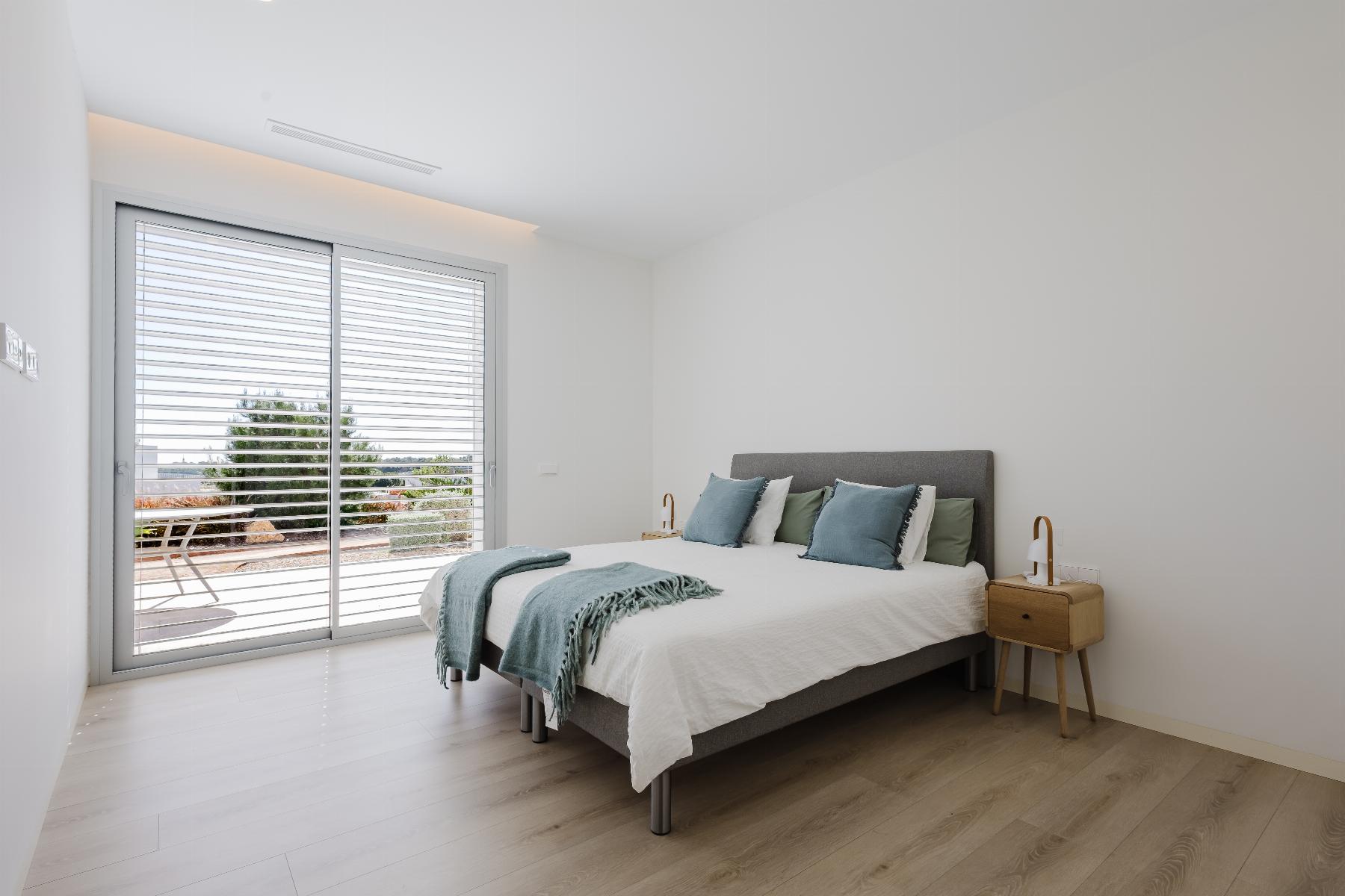 Master bedroom in villa for sale in Orihuela Costa