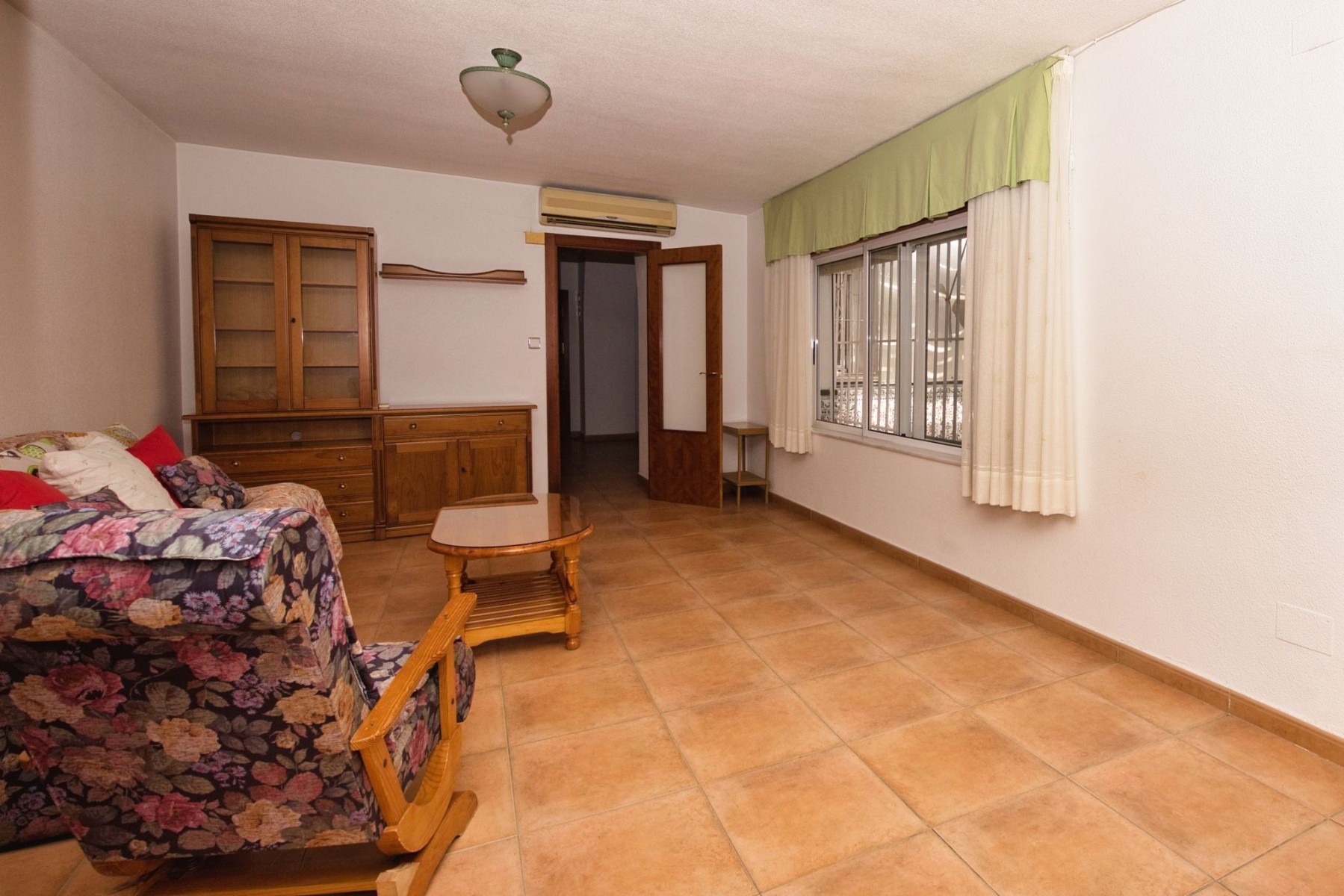 Kitchen in villa for sale in Benijofar