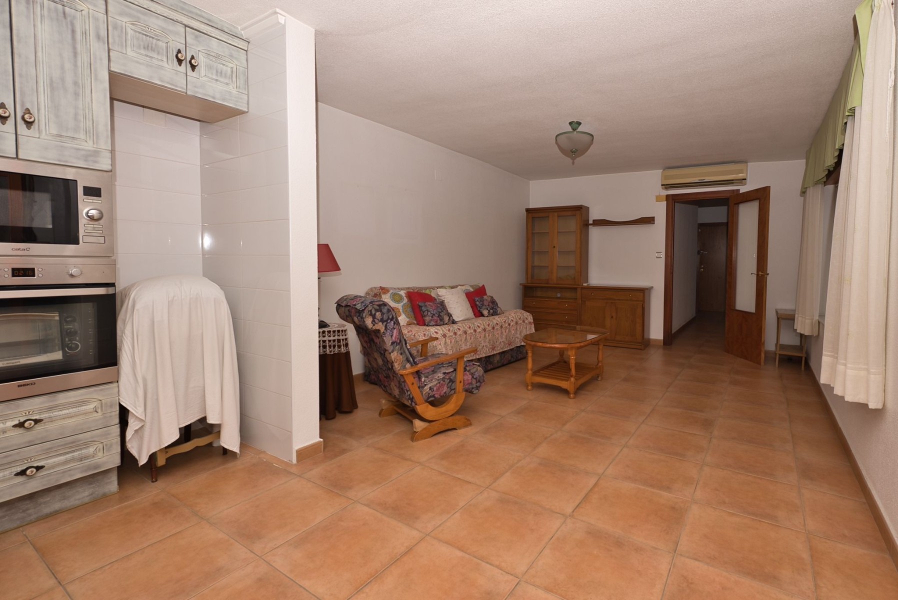 Bedroom in villa for sale in Benijofar