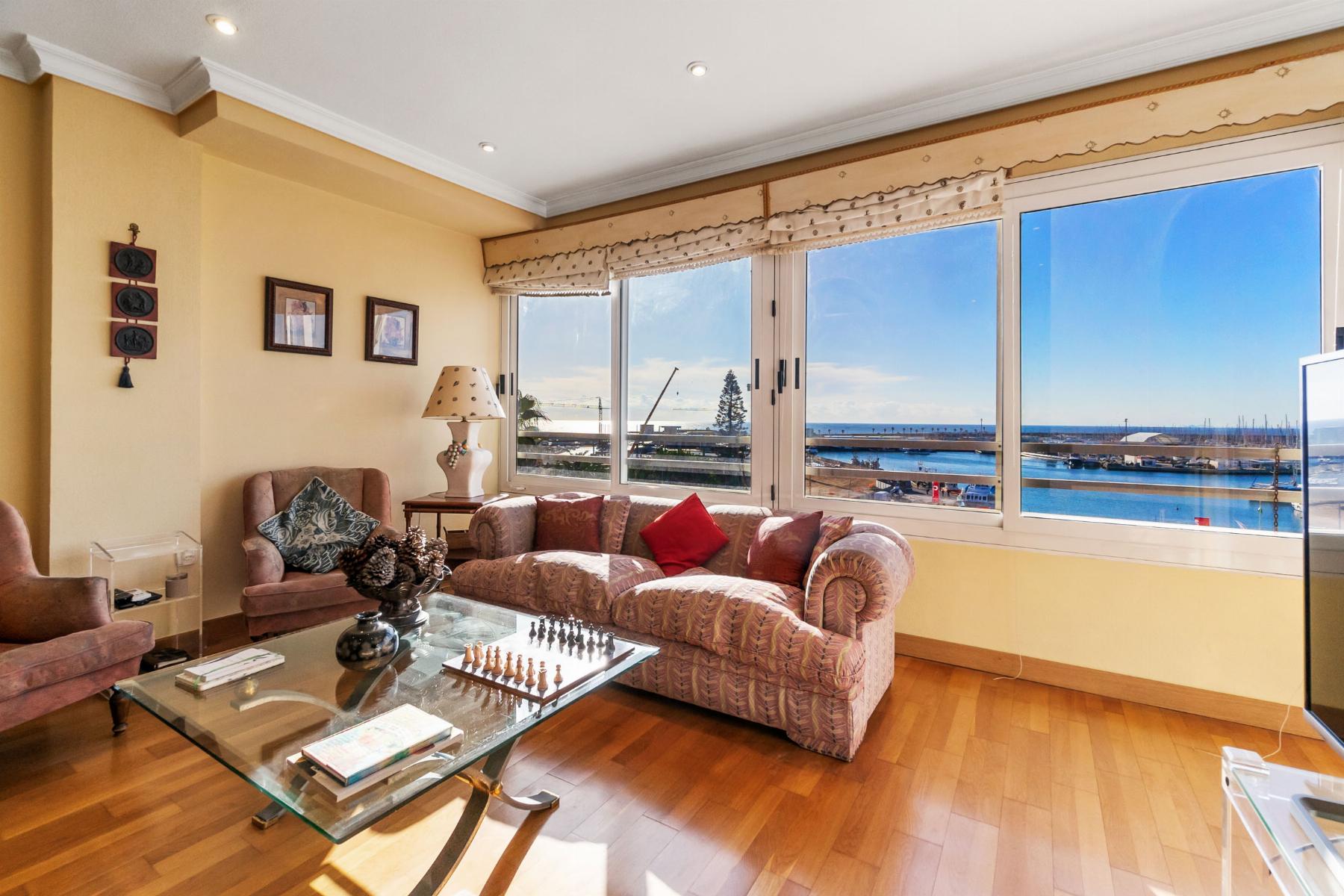 Imagine waking up every morning with the sea breeze flowing through your windows and sunlight fillin