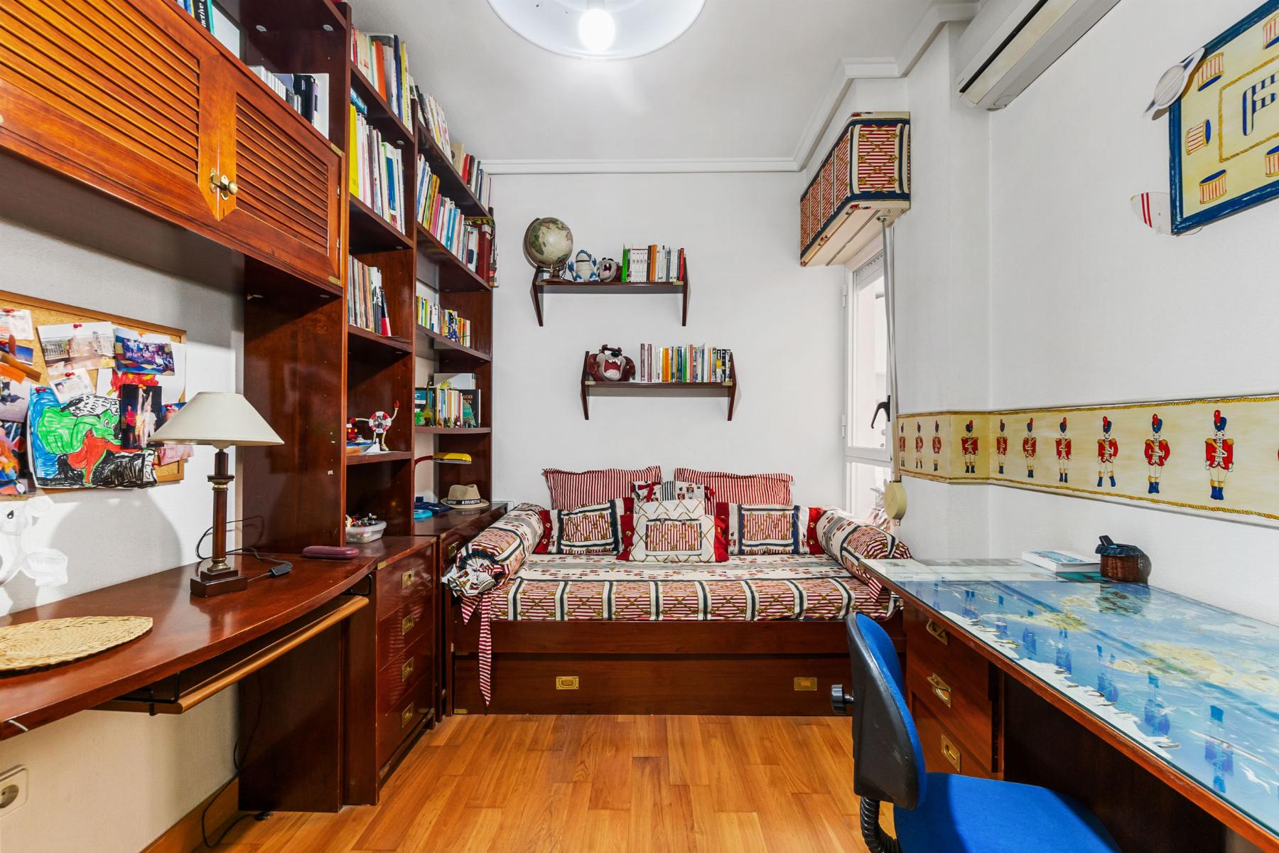 Bathroom in apartment for sale in Torrevieja