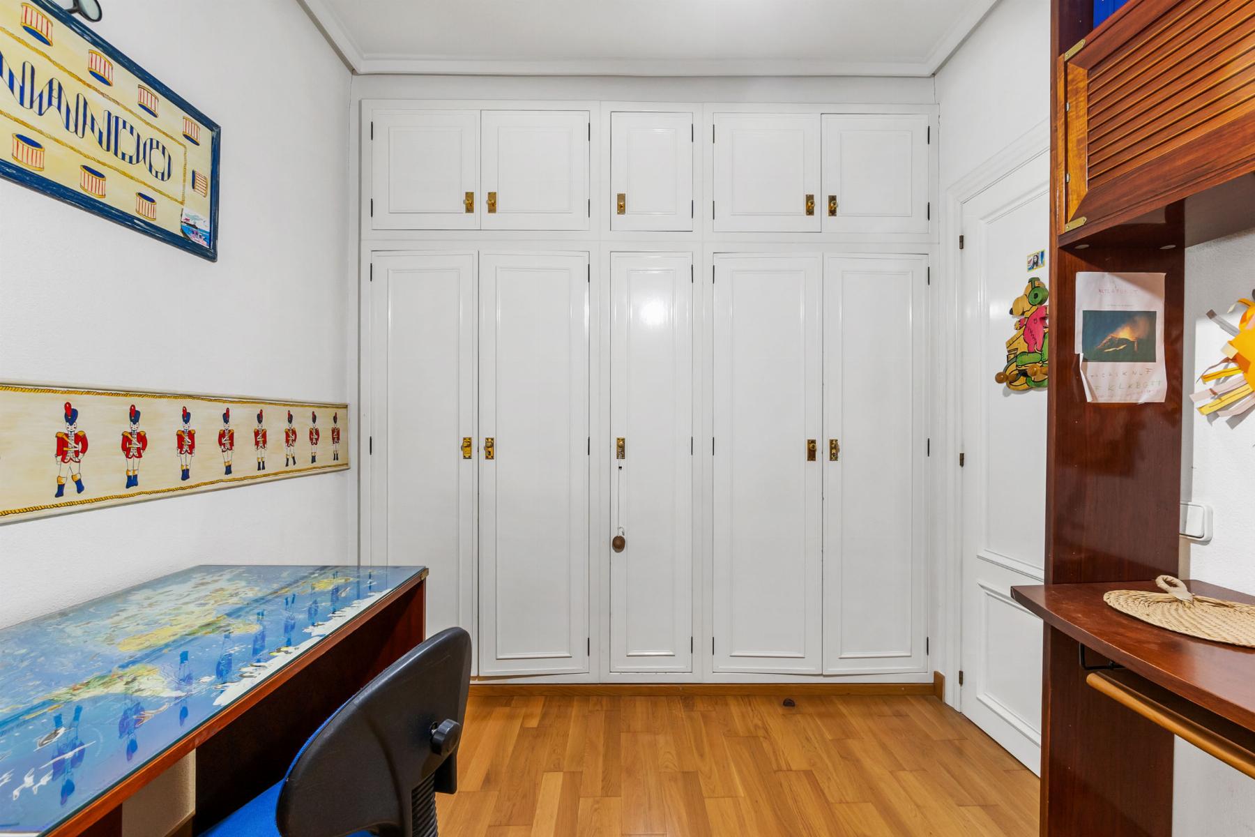 Terrace in apartment for sale in Torrevieja