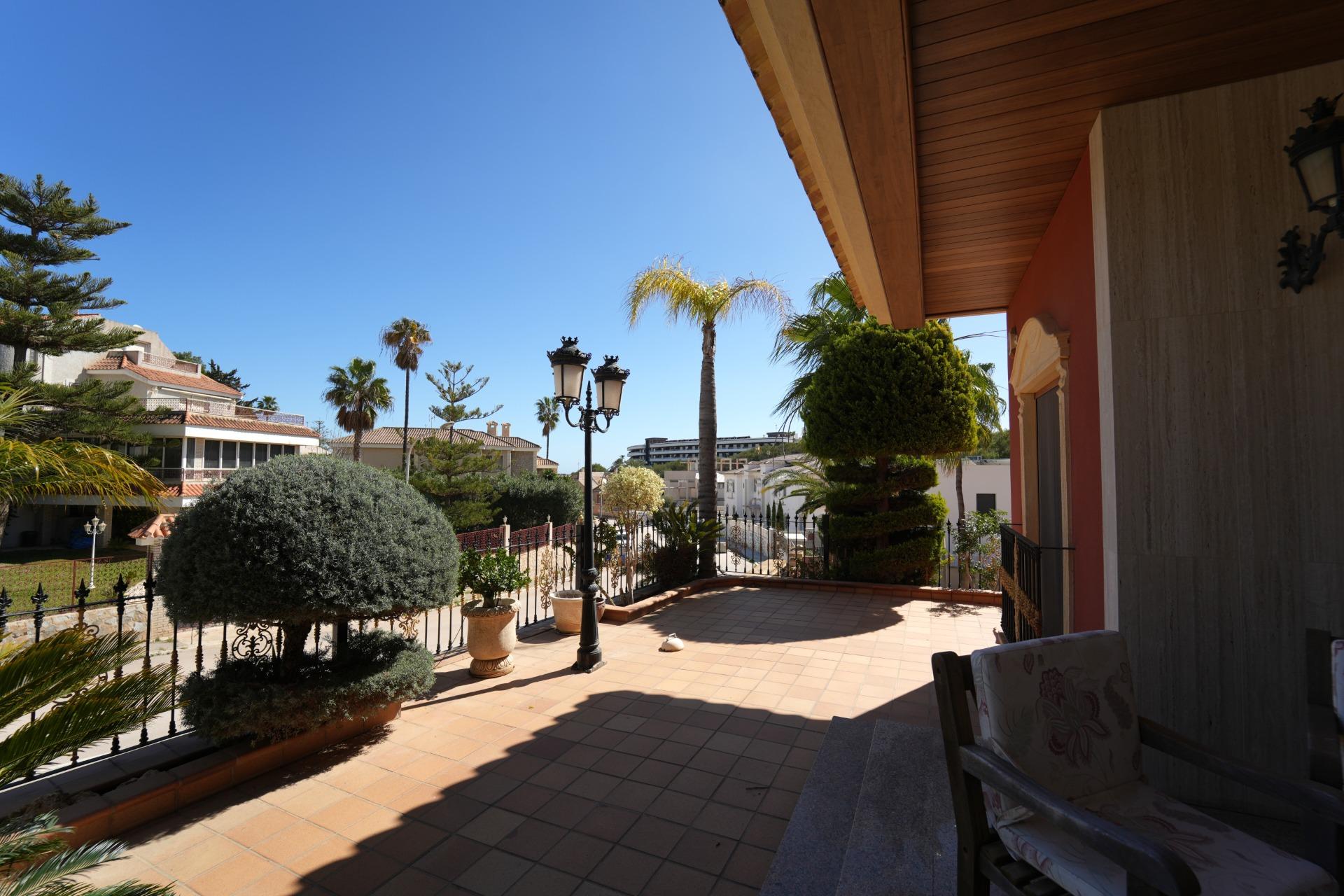 Bathroom in villa for sale in Orihuela Costa