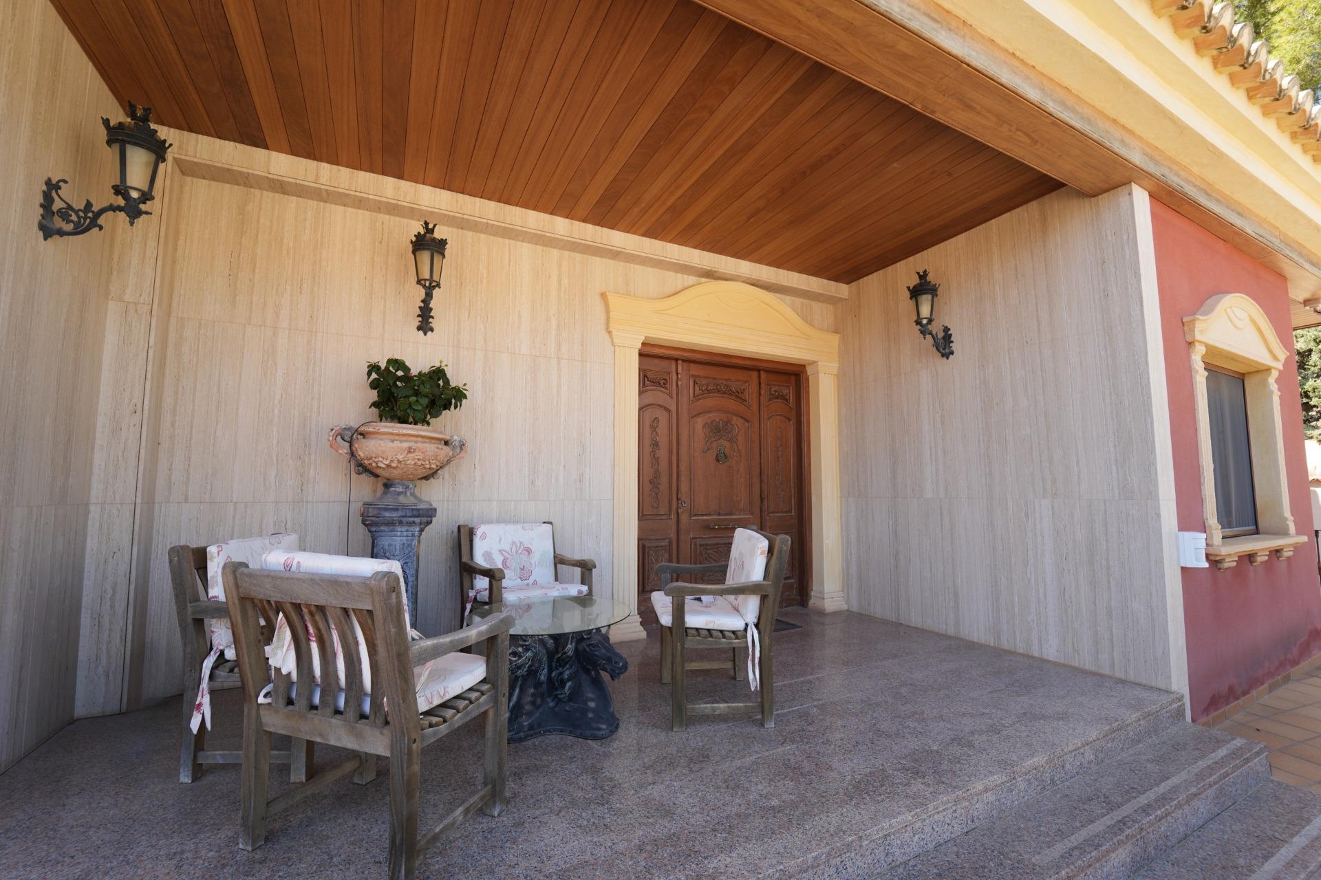 Dining area in villa for sale in Orihuela Costa