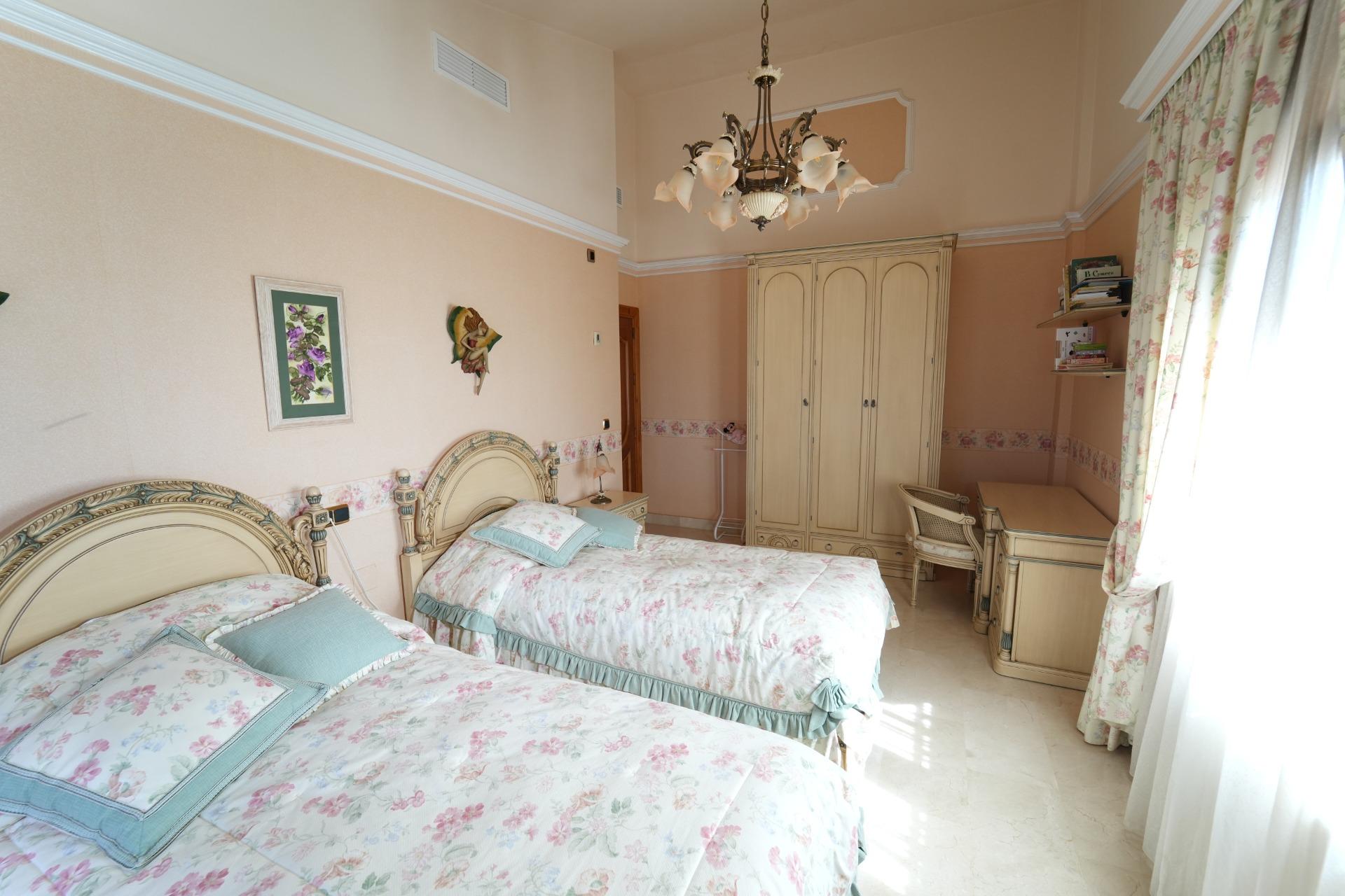 Terrace in villa for sale in Orihuela Costa