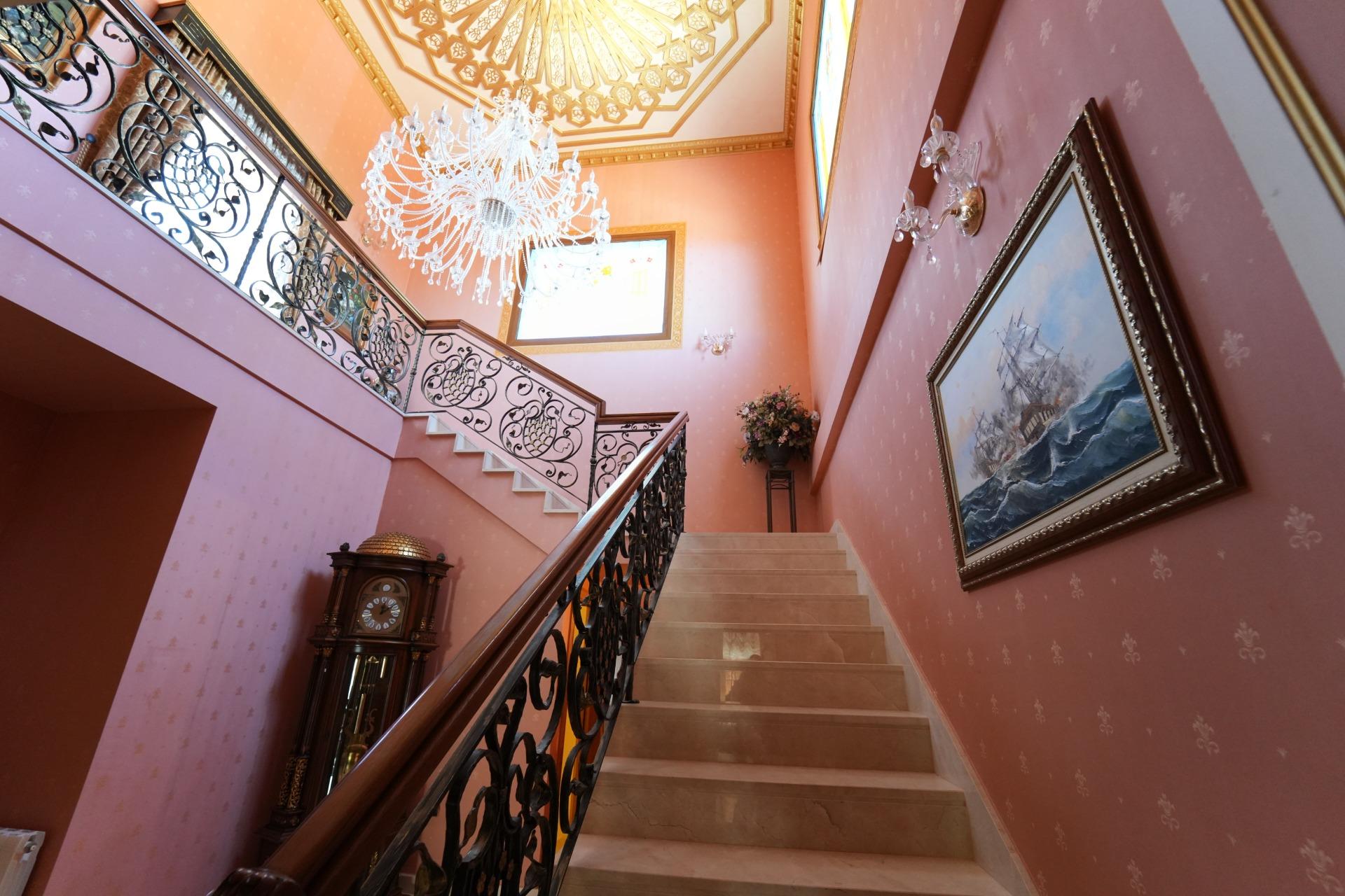 Dining area in villa for sale in Orihuela Costa