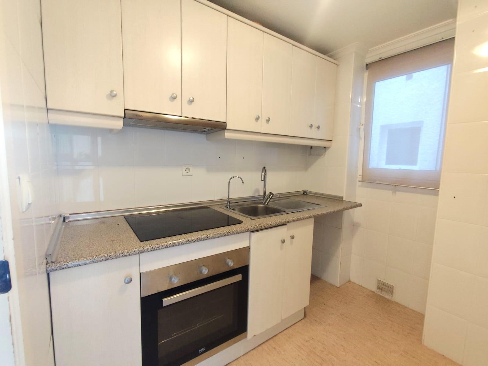 Master bedroom in apartment for sale in Torrevieja