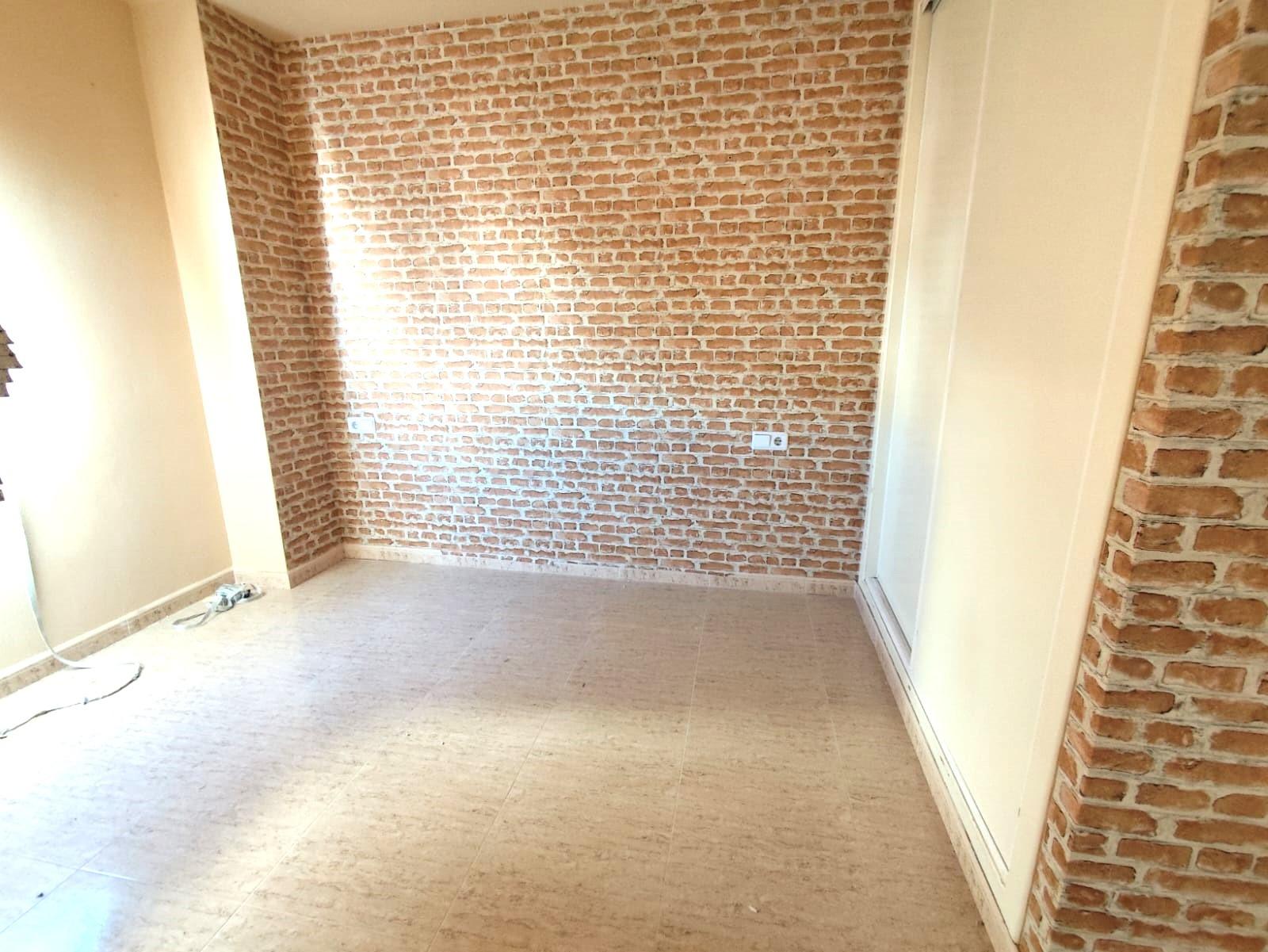 Bedroom in apartment for sale in Torrevieja
