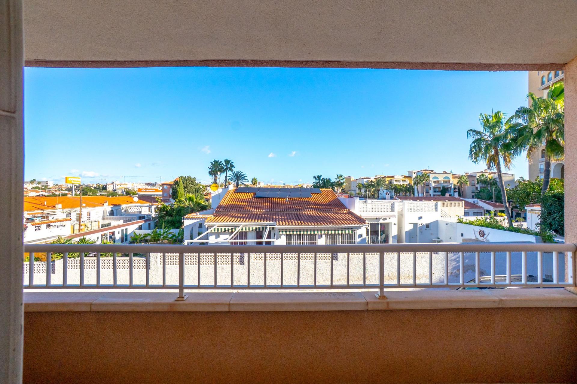 Terrace in apartment for sale in Torrevieja