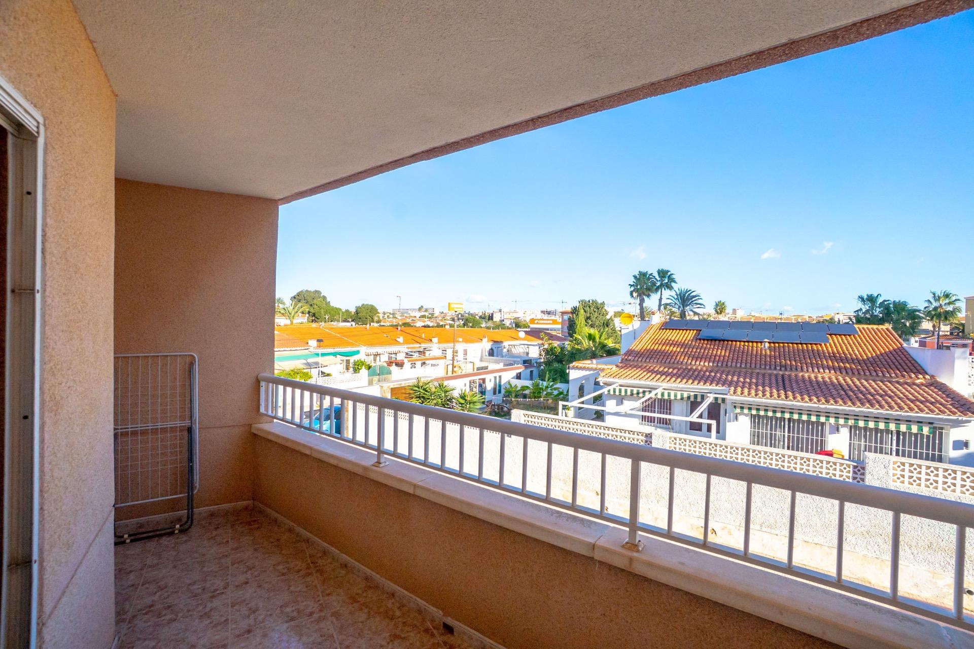 Garden in apartment for sale in Torrevieja