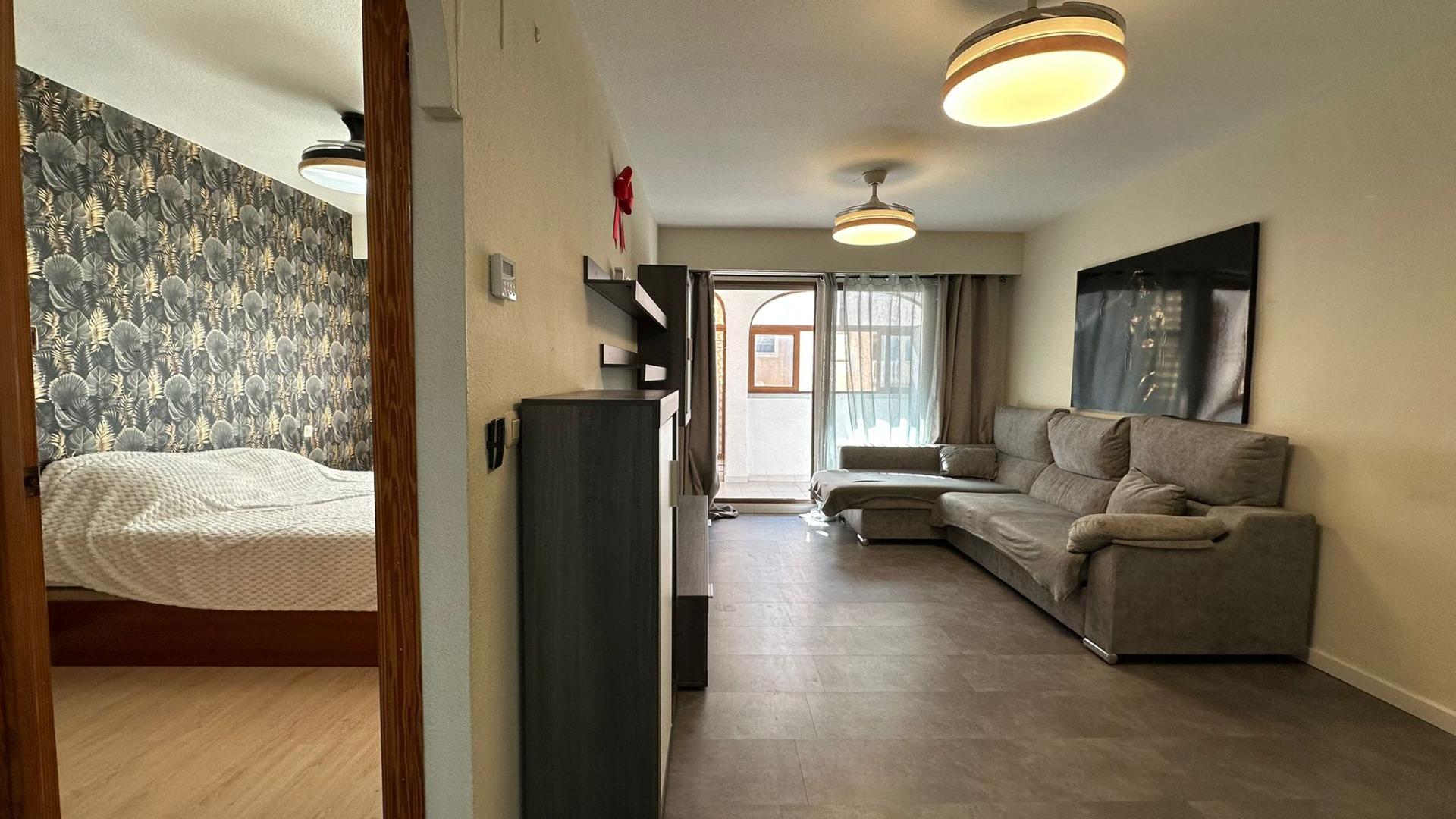 Living room in apartment for sale in Torrevieja
