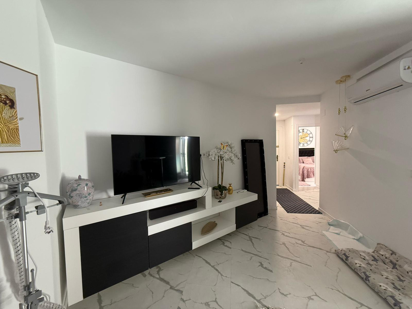 Apartment with Two Terraces in TorreviejaThe apartment has a total area of 85 m²