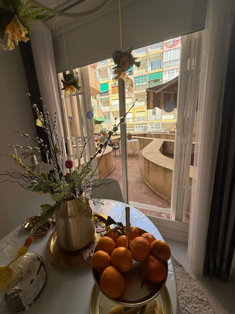 Bedroom in apartment for sale in Torrevieja